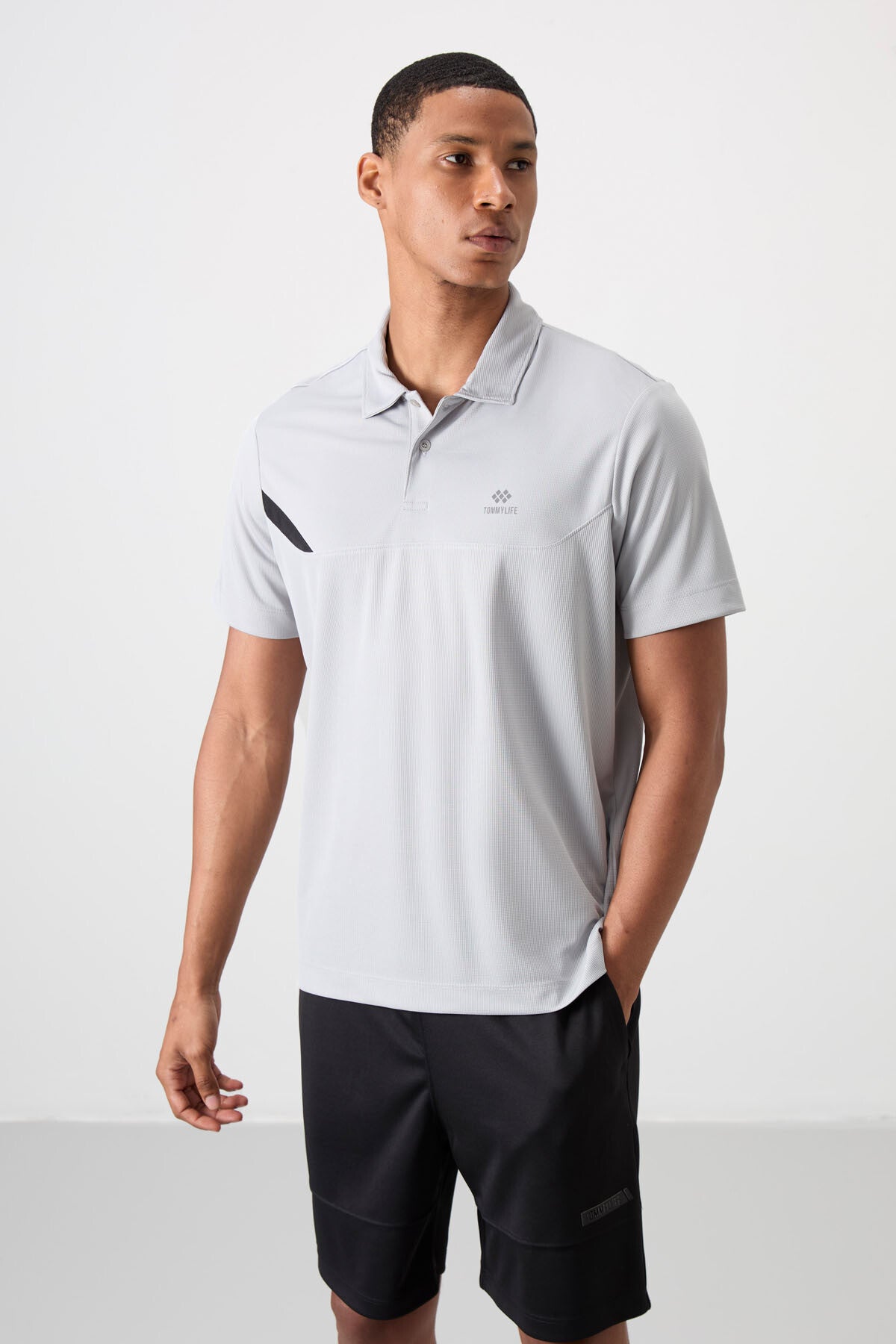 Gri Nefes Alan Dokulu İnce Esnek Standart Fit Polo Yaka Erkek Performans T-Shirt - 88402
