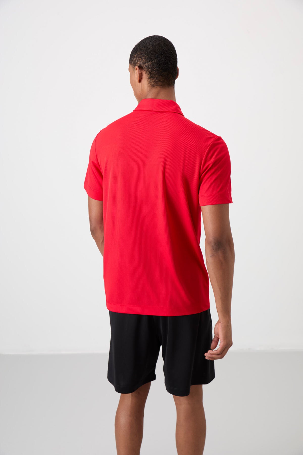 Kırmızı Nefes Alan Dokulu İnce Esnek Standart Fit Polo Yaka Erkek Performans T-Shirt - 88392