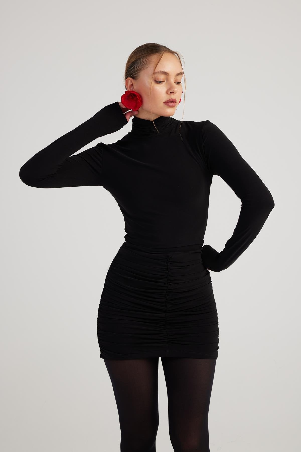 Balıkçı Yaka Büzgülü Mini Tami Elbise Siyah