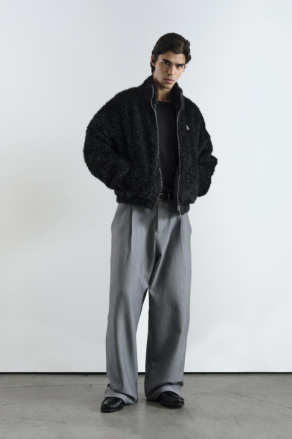 FERMUARLI SİYAH KÜRK CEKET