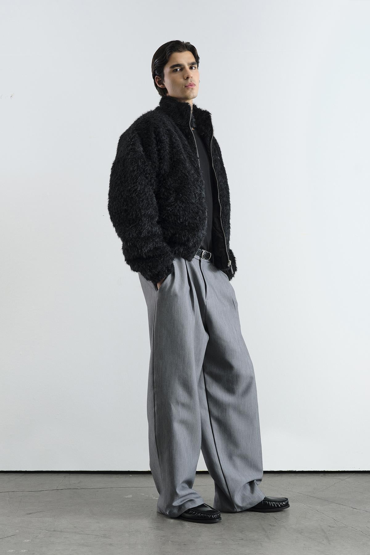 FERMUARLI SİYAH KÜRK CEKET