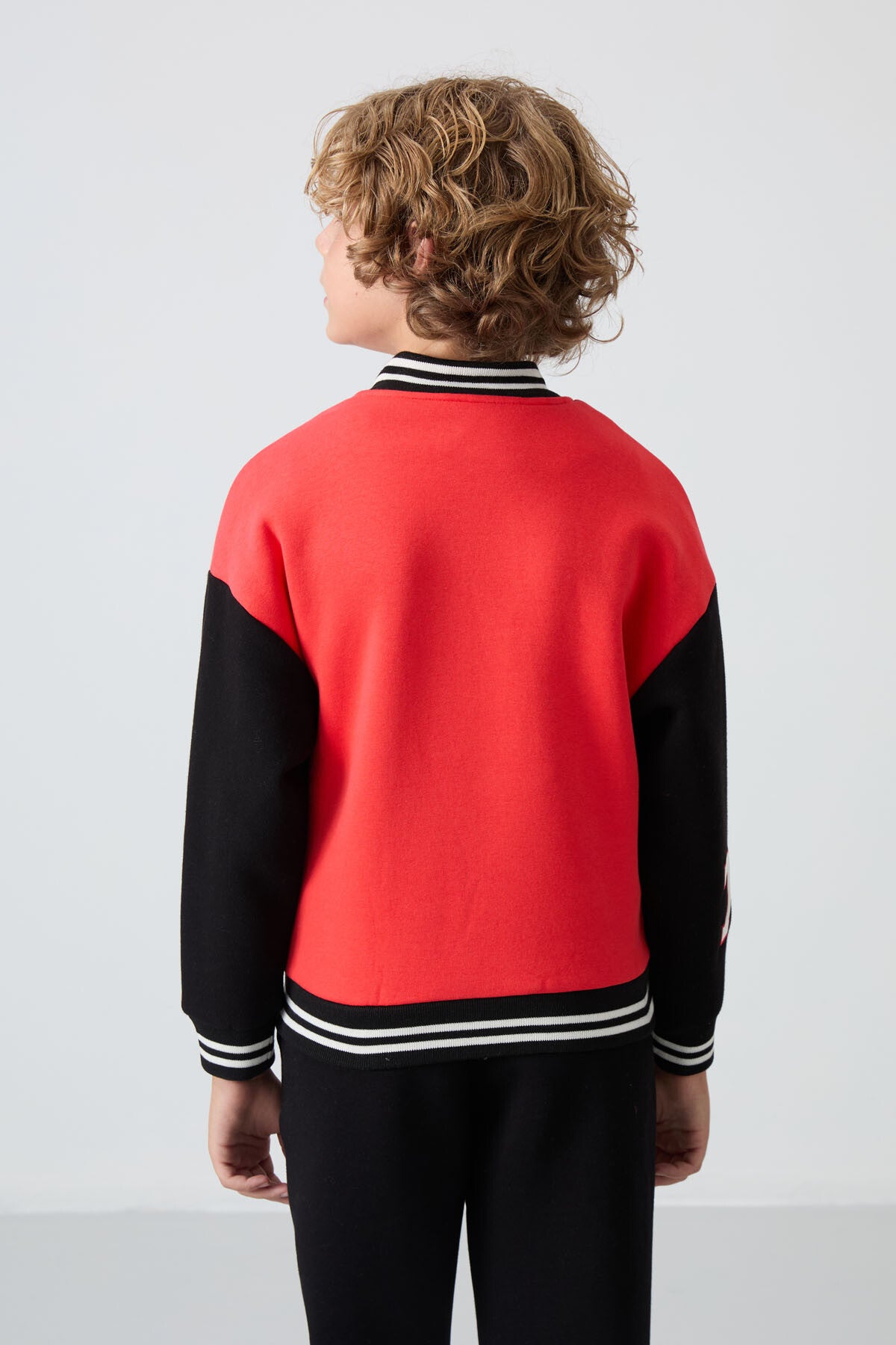 Fiesta Pamuklu Kalın İçi Tüylü Yumuşak Dokulu Standart Fit Nakışlı Erkek Çocuk Kolej Ceket - 11258