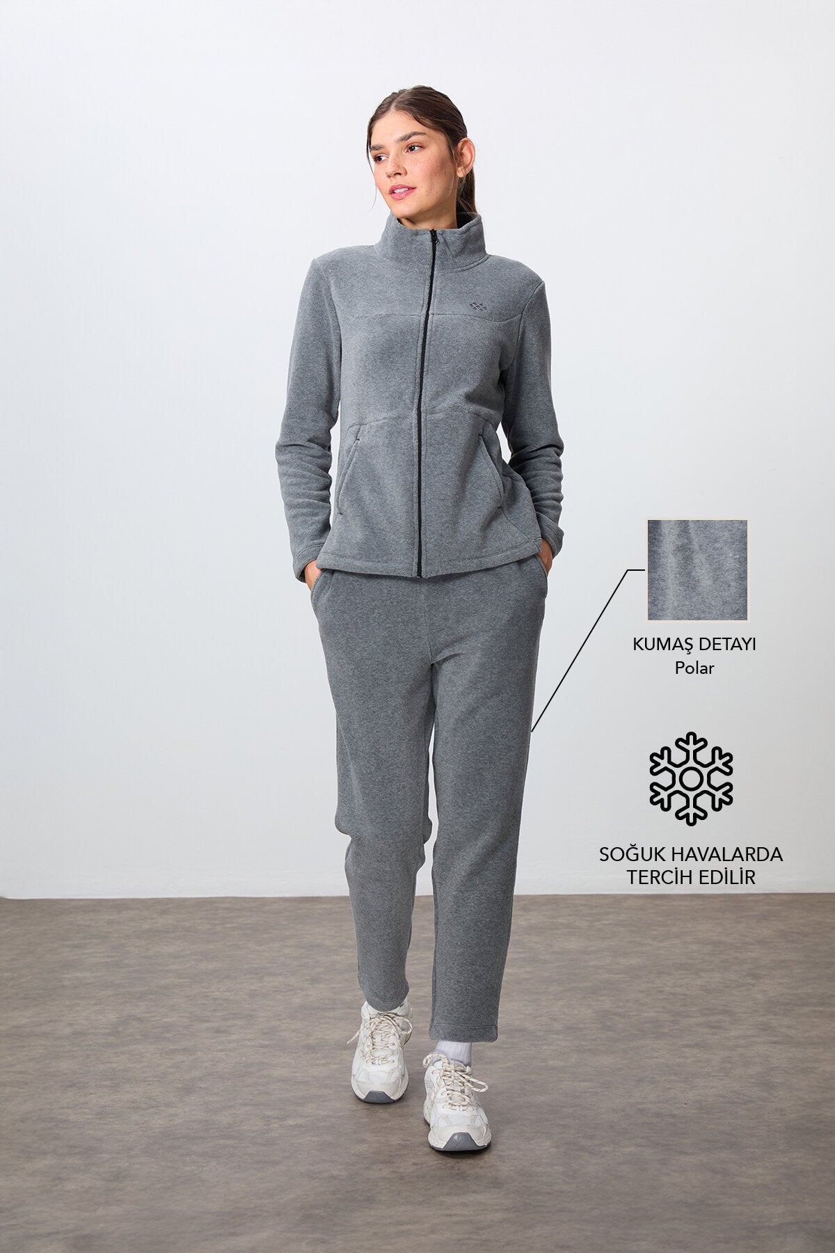 Gri Melanj Kalın Yumuşak Dokulu Dik Yaka Oversize Nakışlı Polar Kadın Eşofman Takım -95339