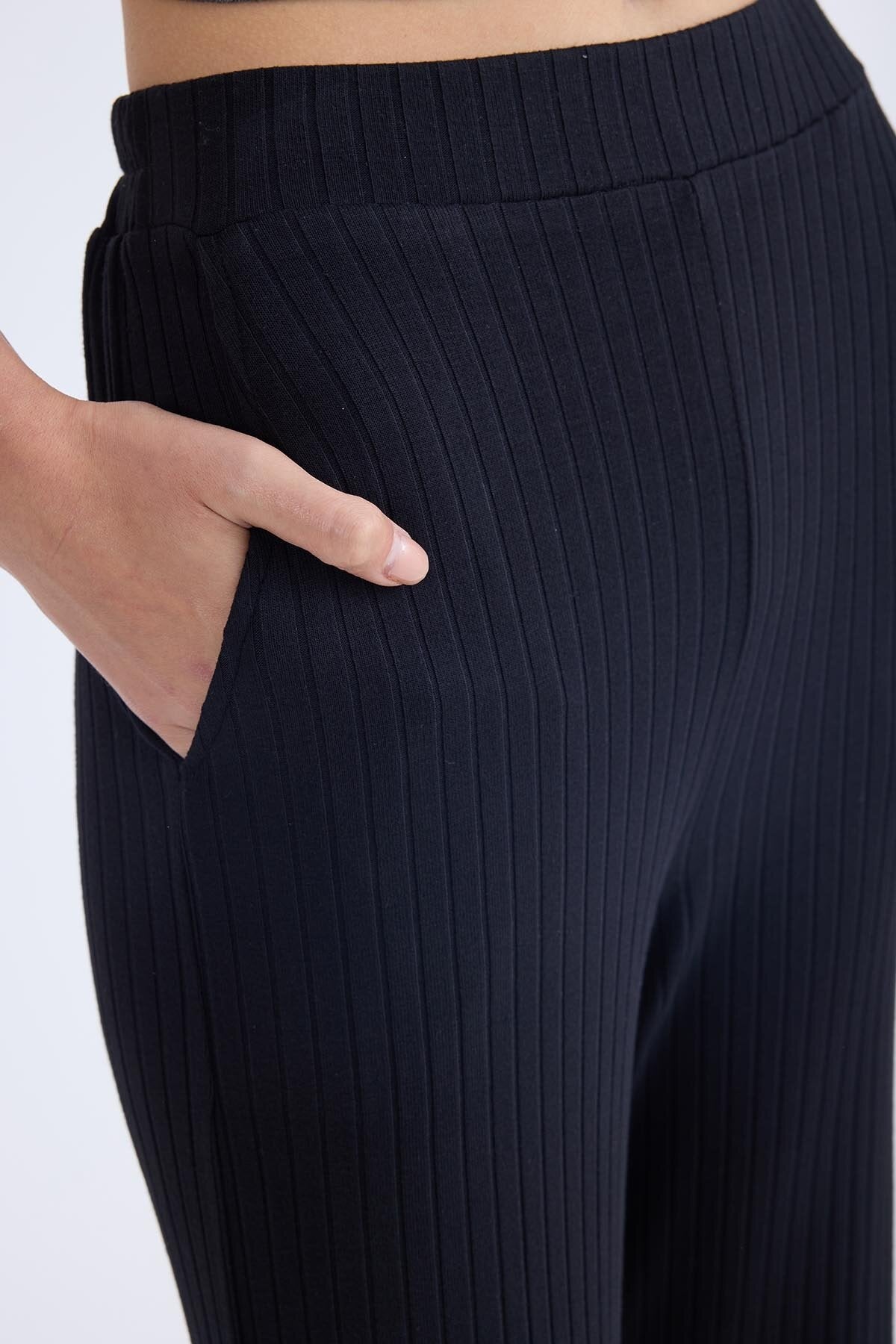 Geniş Paça Fitilli Eşofman Pantolon