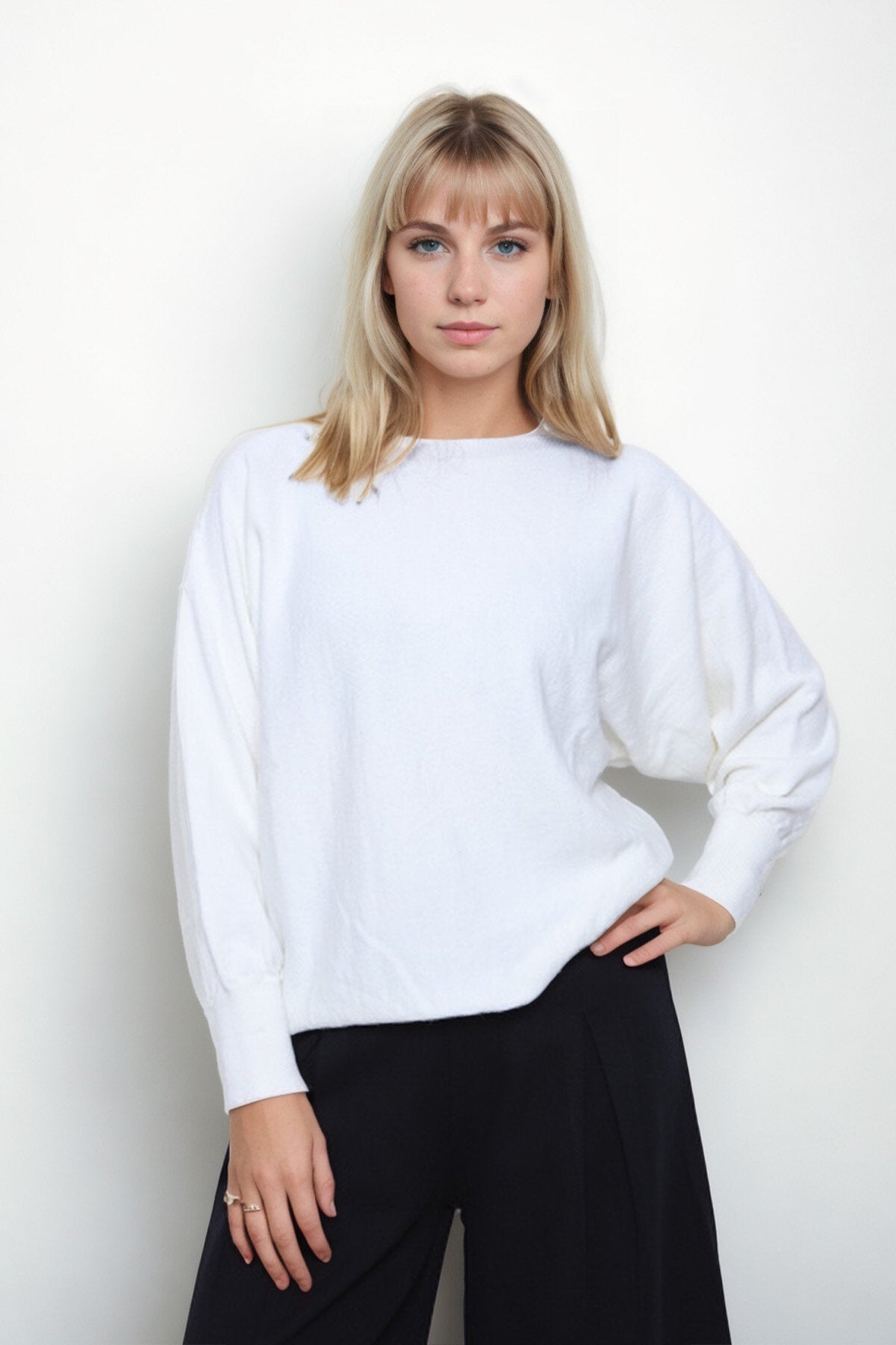 Geniş Yaka Yarasa Kol Oversize Triko Bluz