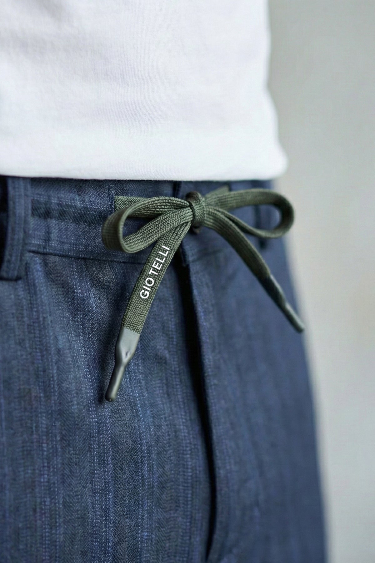 Giotelli Erkek Haki Dar Kesim Slim Fit Viskon Çizgili Klasik Pantolon