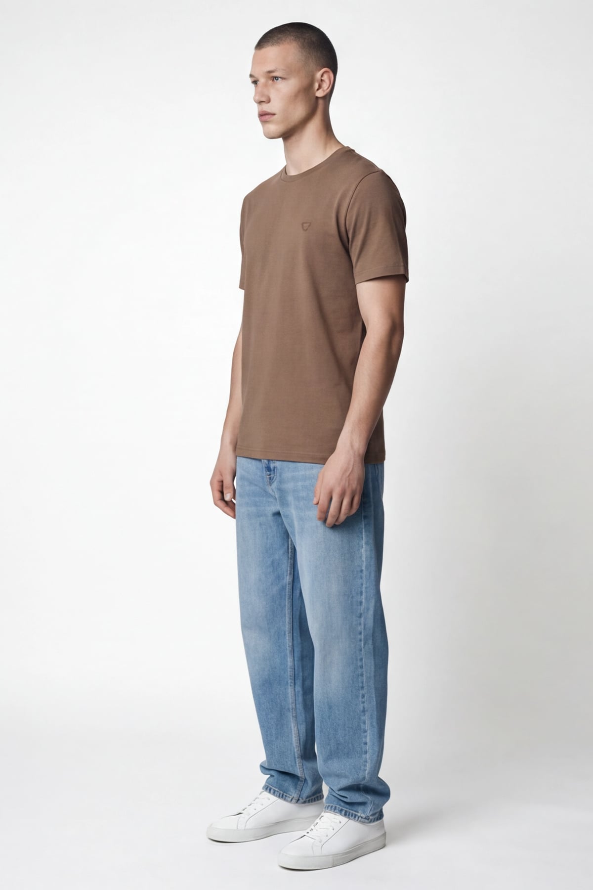 Giotelli Erkek Kahve Dar Kesim Slim Fit %100 Pamuk Bisiklet Yaka Tişört