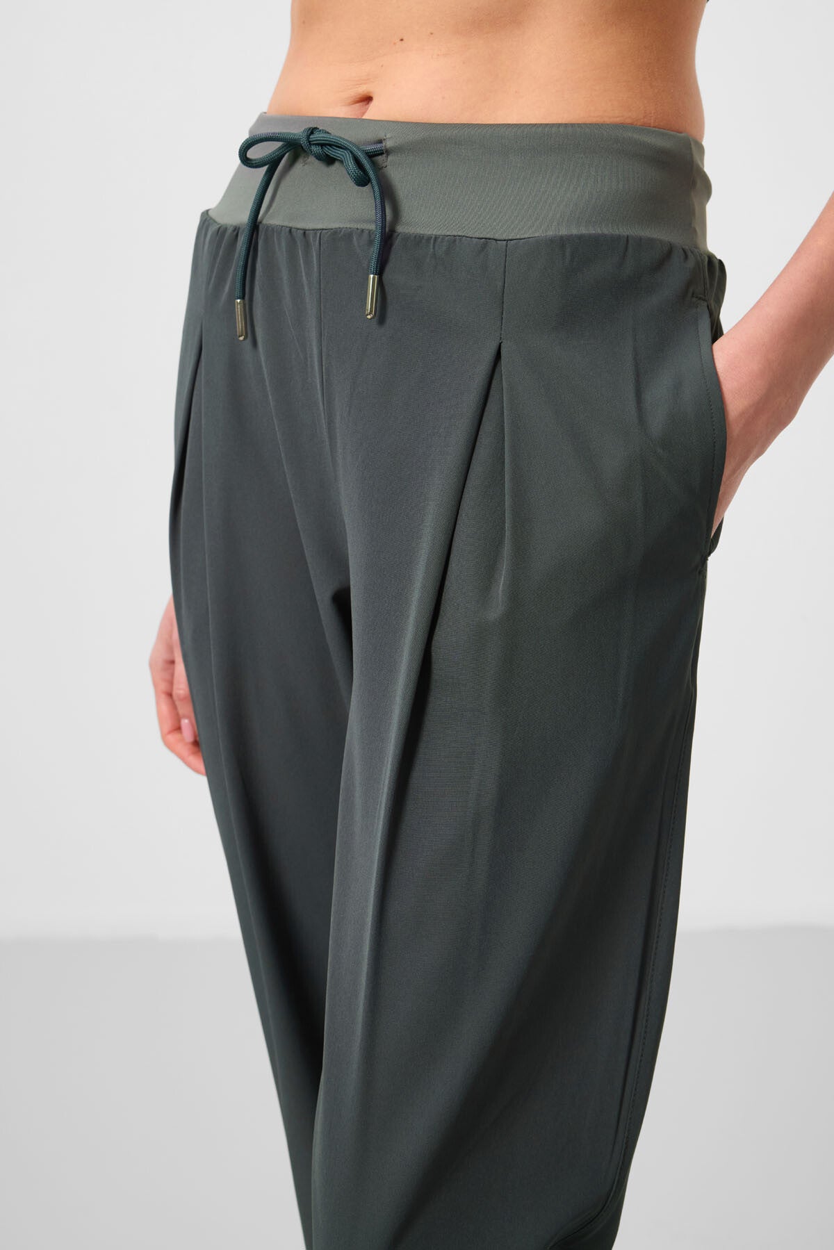 Haki Cepli Standart Kalıp Kadın Yoga Pantolon - 94677