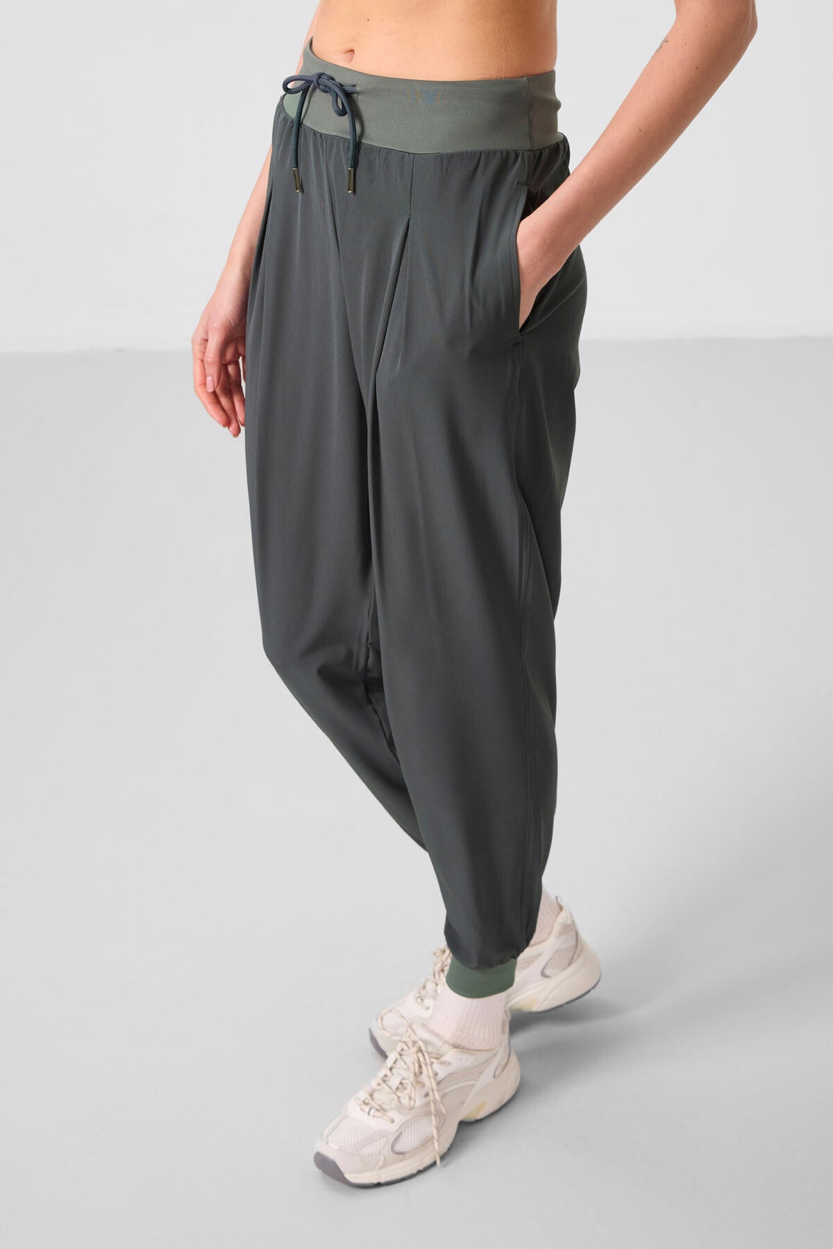 Haki Cepli Standart Kalıp Kadın Yoga Pantolon - 94677