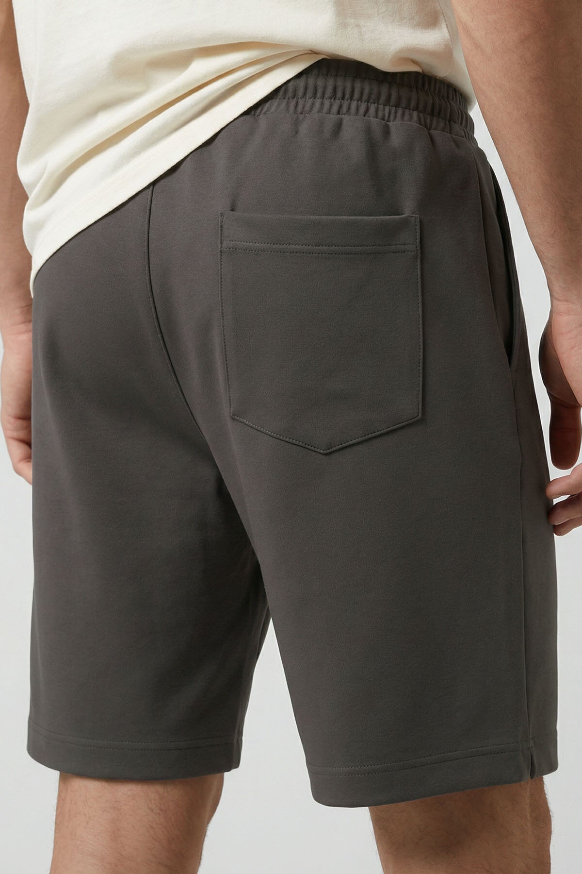 Haki Standart Fit Basic Arka Cepli Erkek Şort - 81314