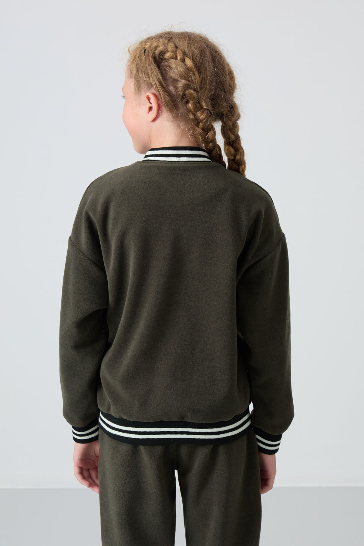 Haki Kalın Yumuşak Dokulu Standart Fit Nakışlı Polar Kız Çocuk Kolej Ceket - 75156