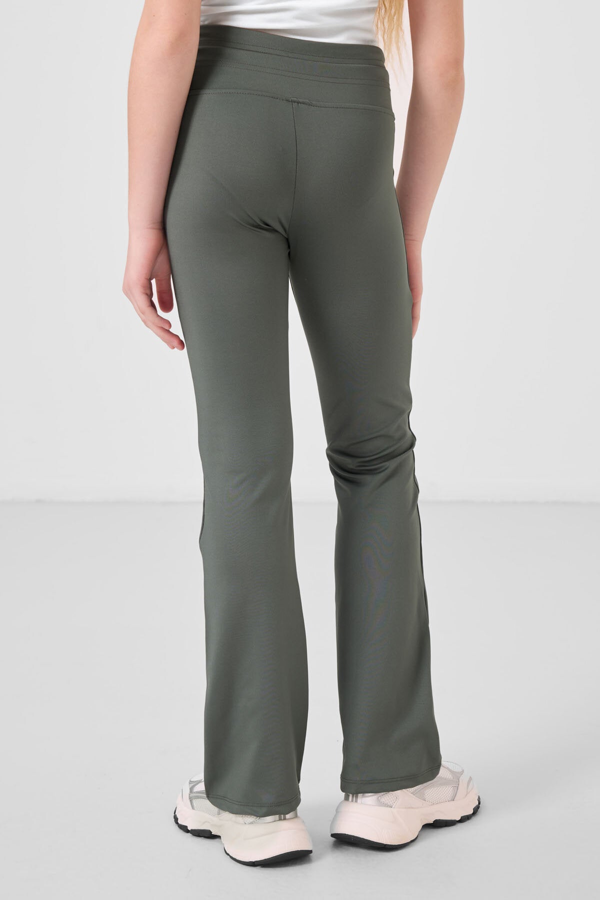 Haki Esnek Standart Fit Basic Performans İspanyol Paça Kız Çocuk Tayt - 75193