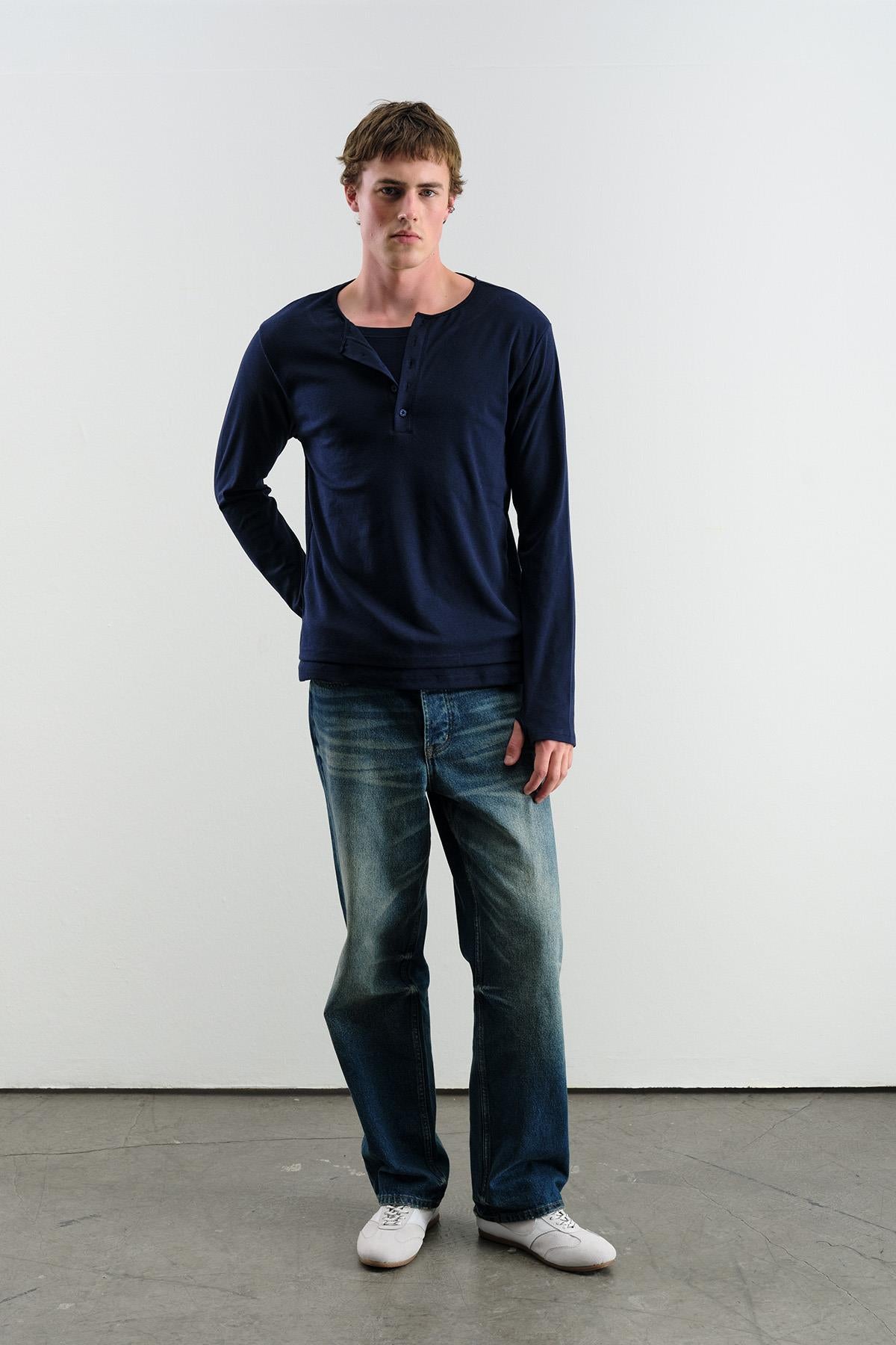 İÇİ ATLETLİ UZUN KOL LACİVERT T-SHIRT