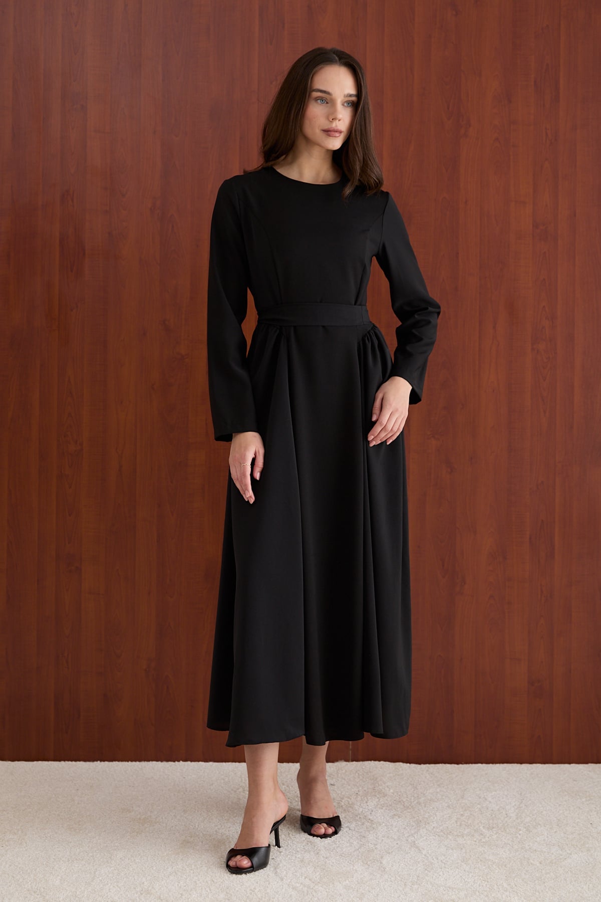 Yaka Detaylı Elbise 32-2769