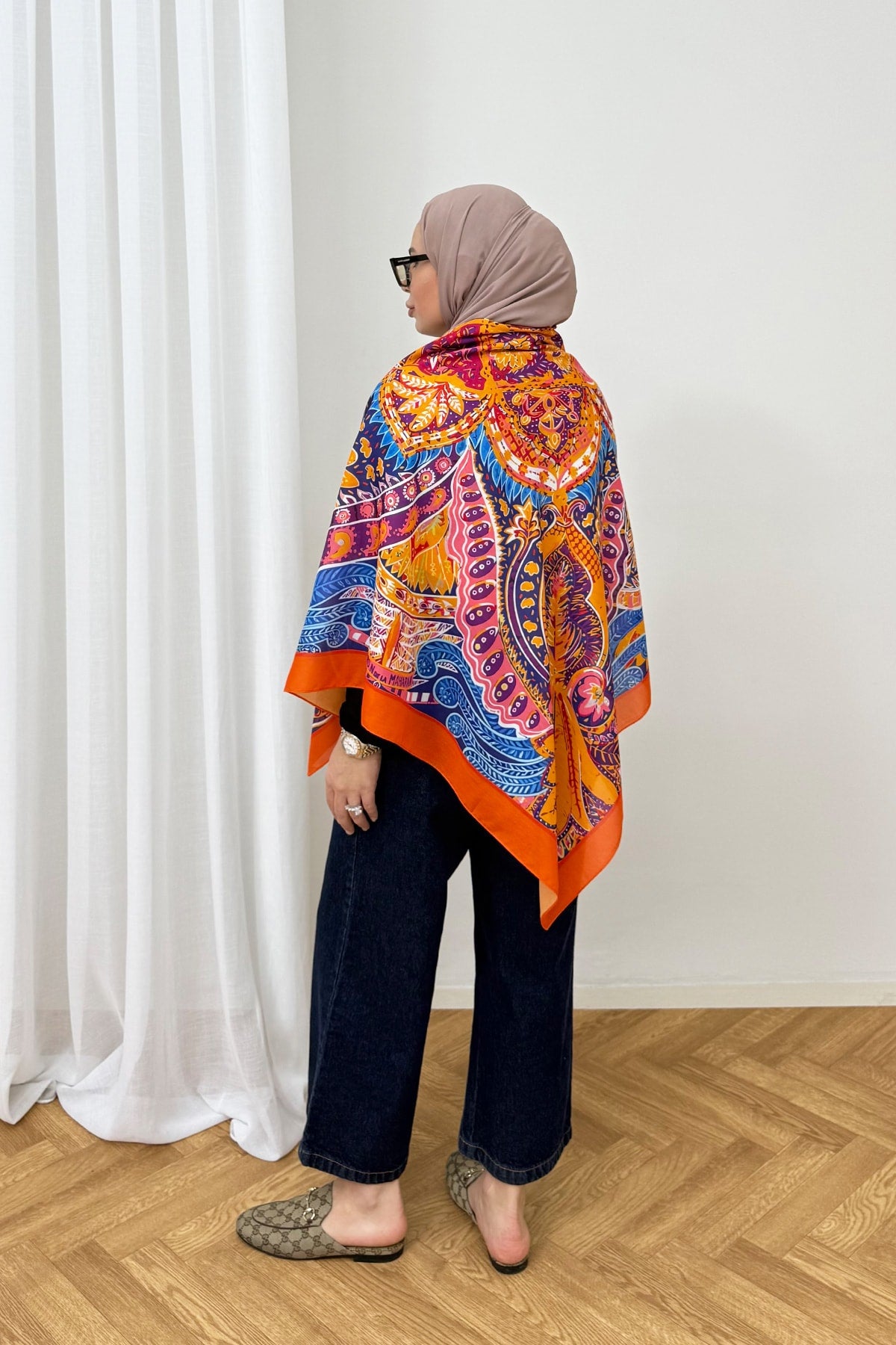 Desenli Omuz Şalı 75-0002