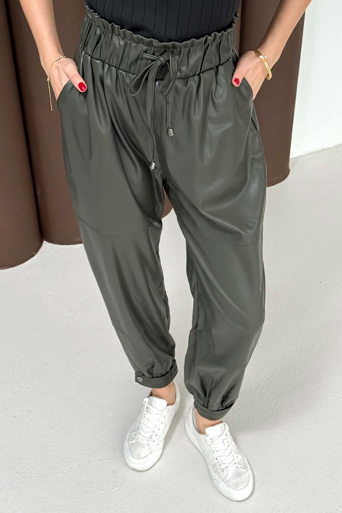 Çıtçıtlı Suni Deri Pantolon 32-9502-1