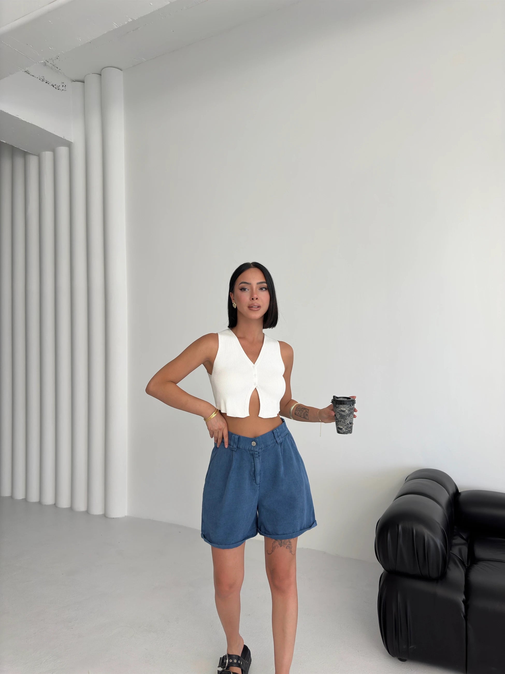 Sade Gabardin Şort