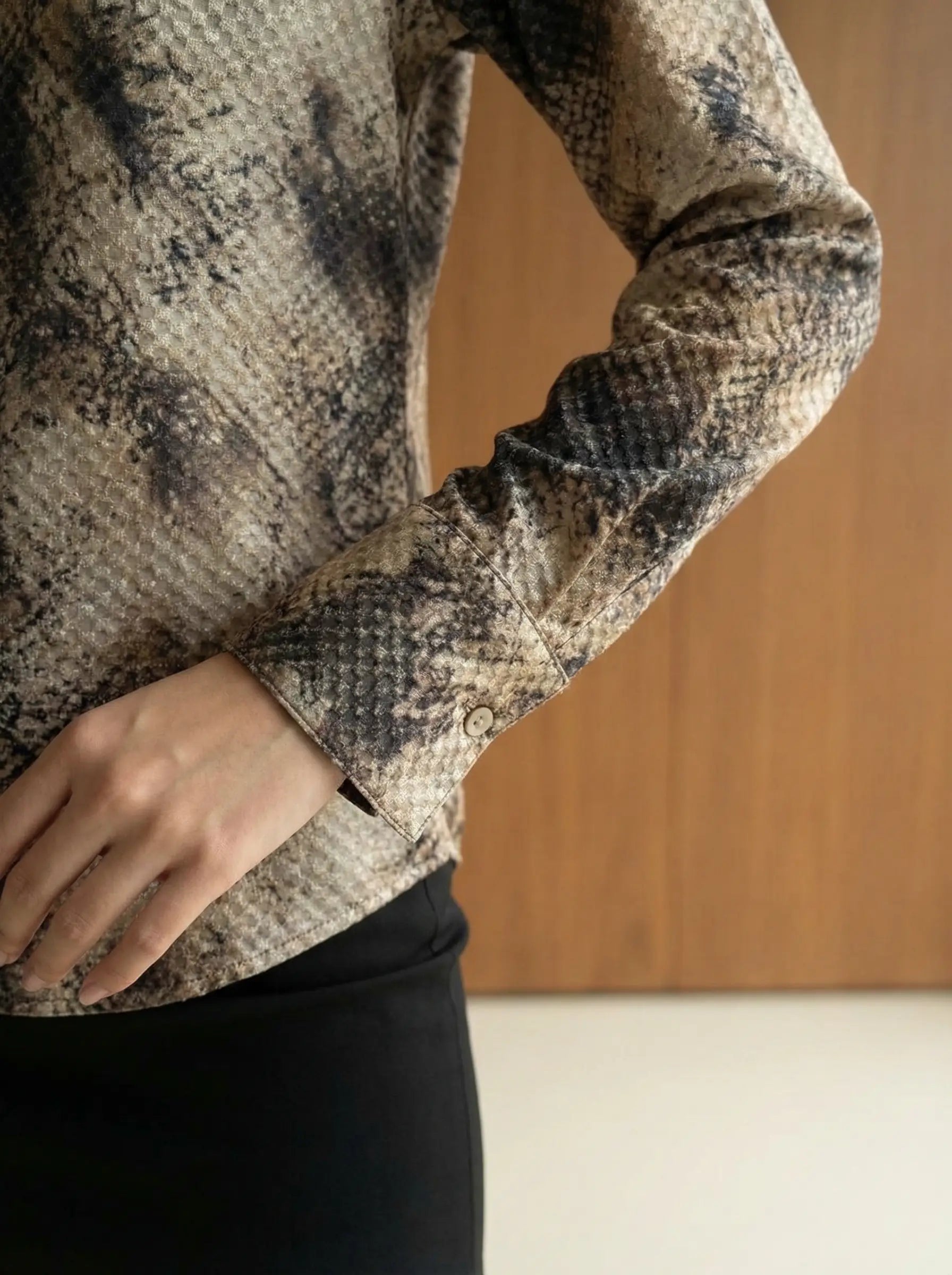 Batik Desen Kadife Gömlek