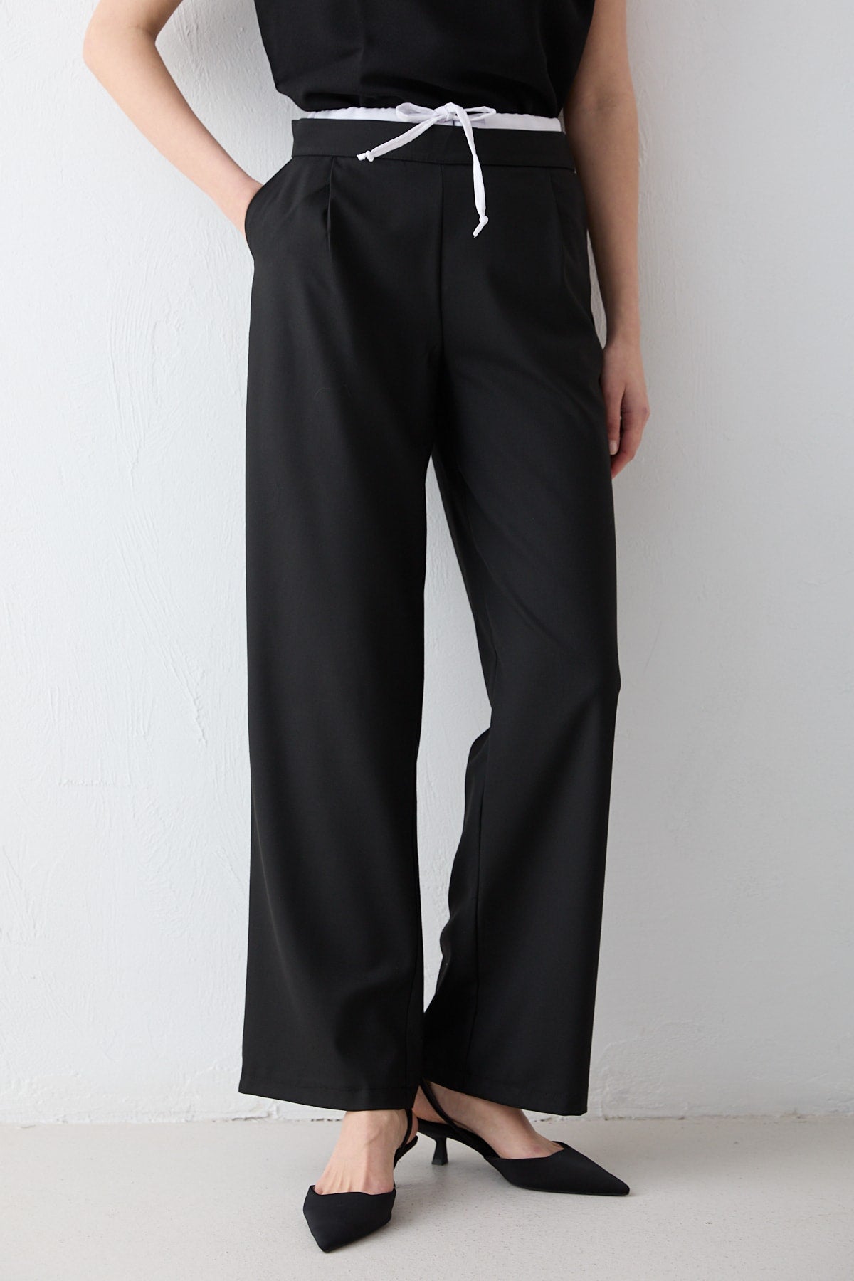 Bel Detaylı Pantolon 32-2699