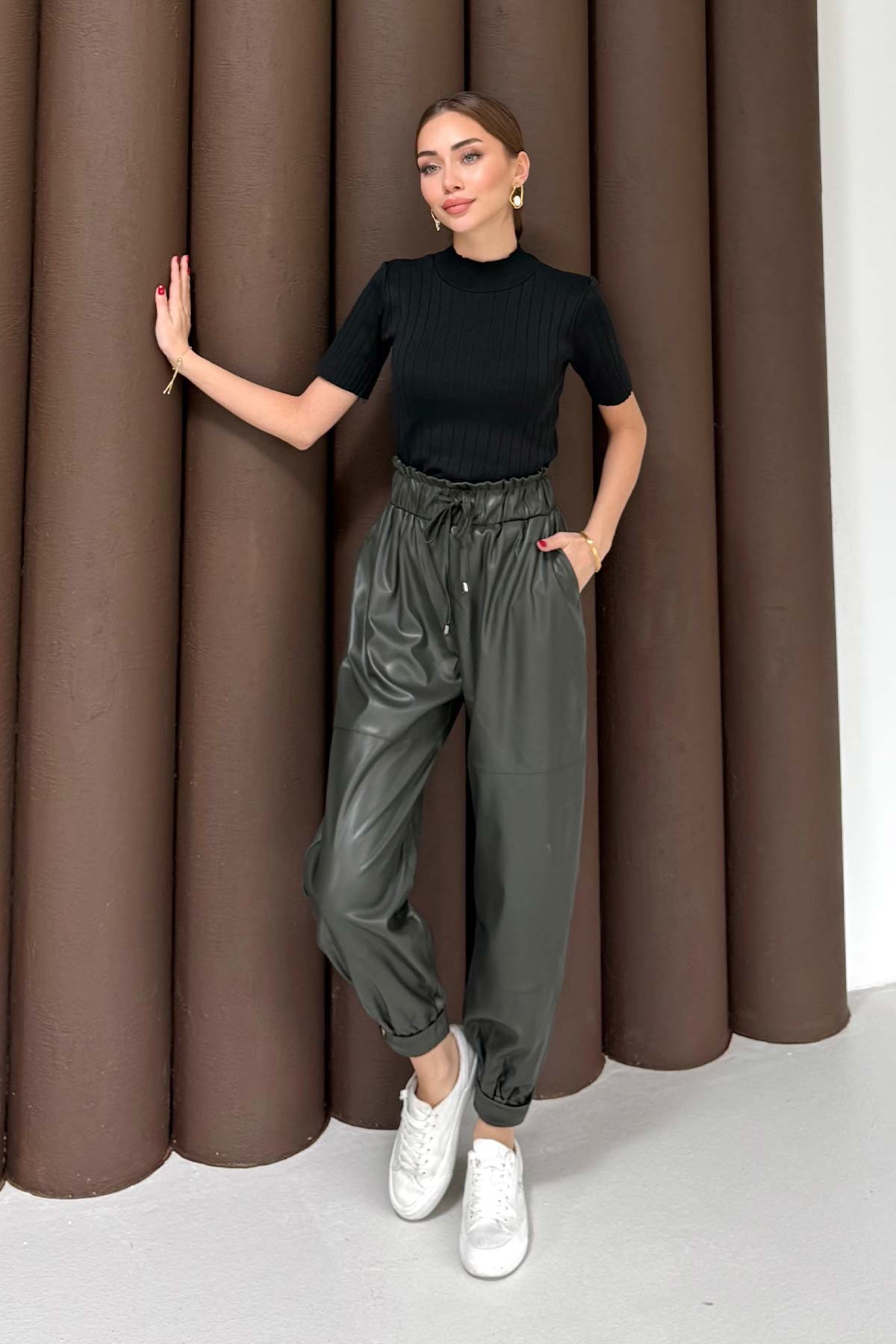 Çıtçıtlı Suni Deri Pantolon 32-9502-1