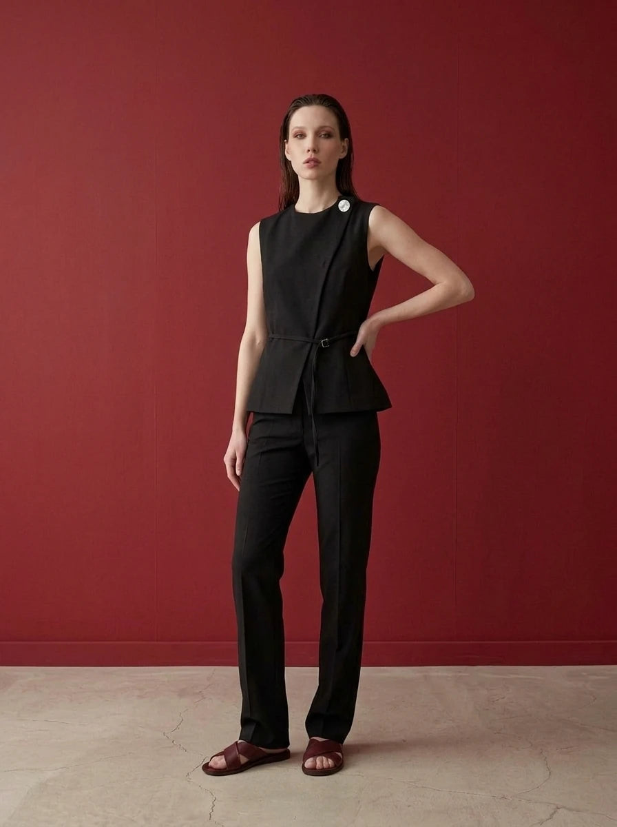 FRAME VEST MODEL
