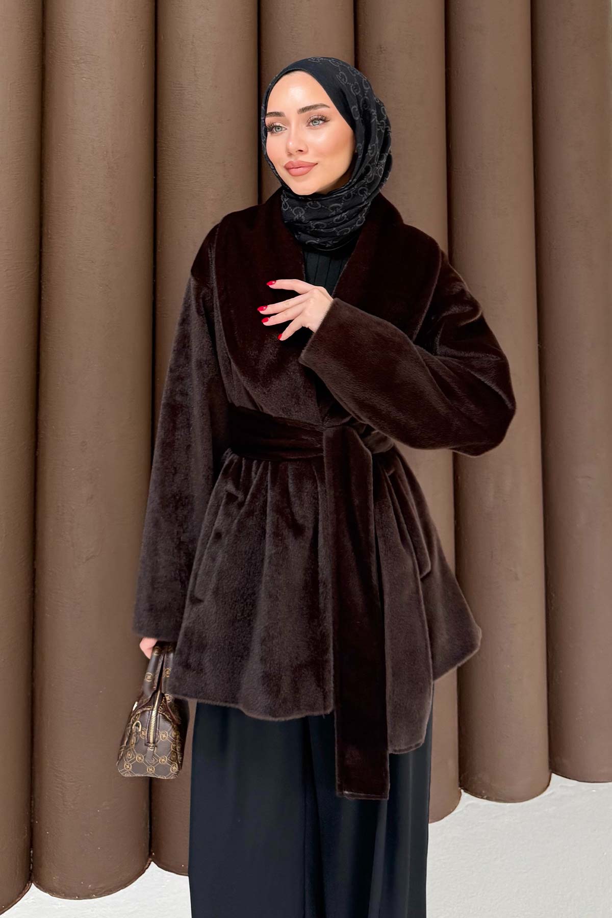 Angora Kuşaklı Kaban 32-2504