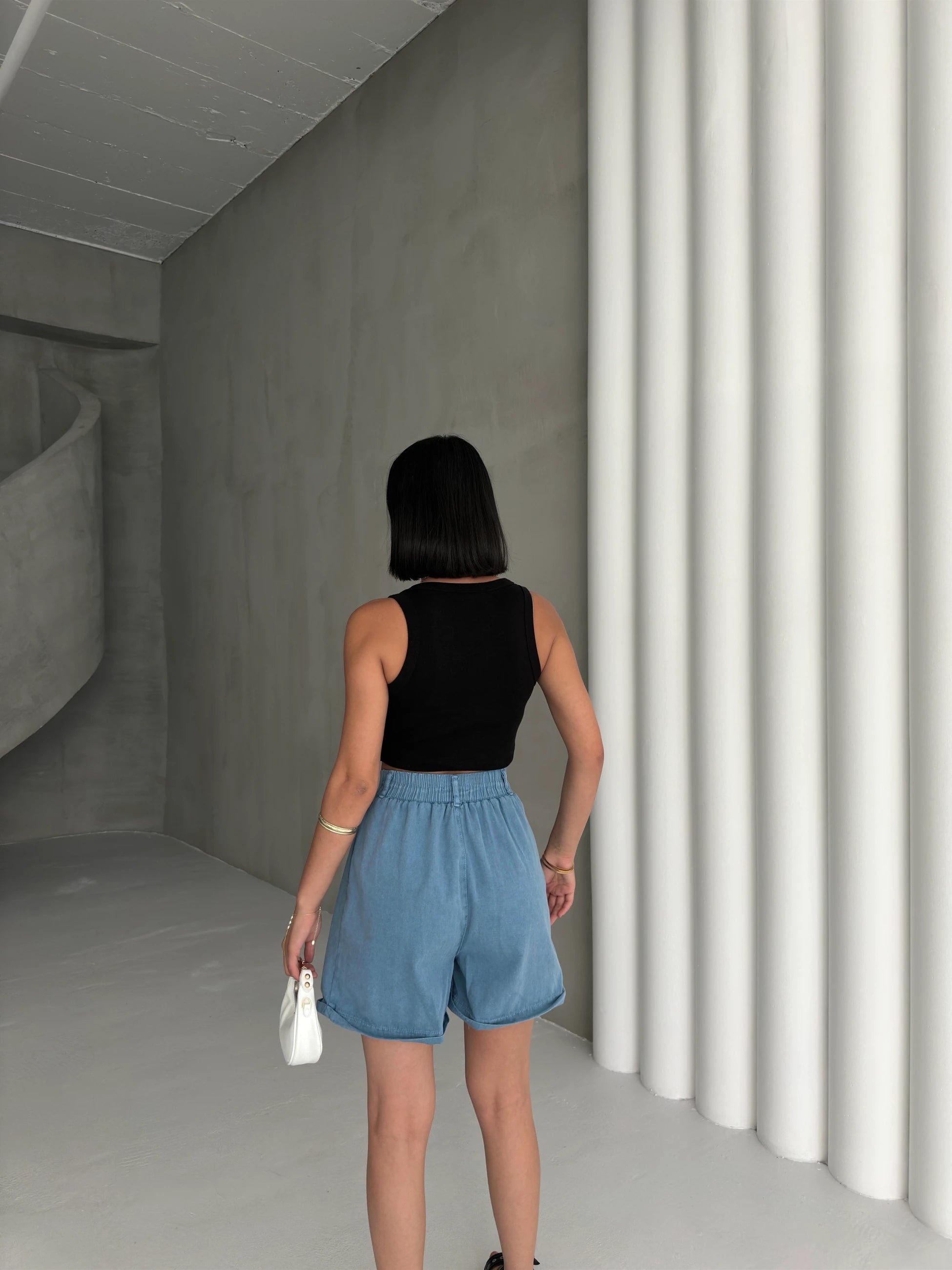 Sade Gabardin Şort