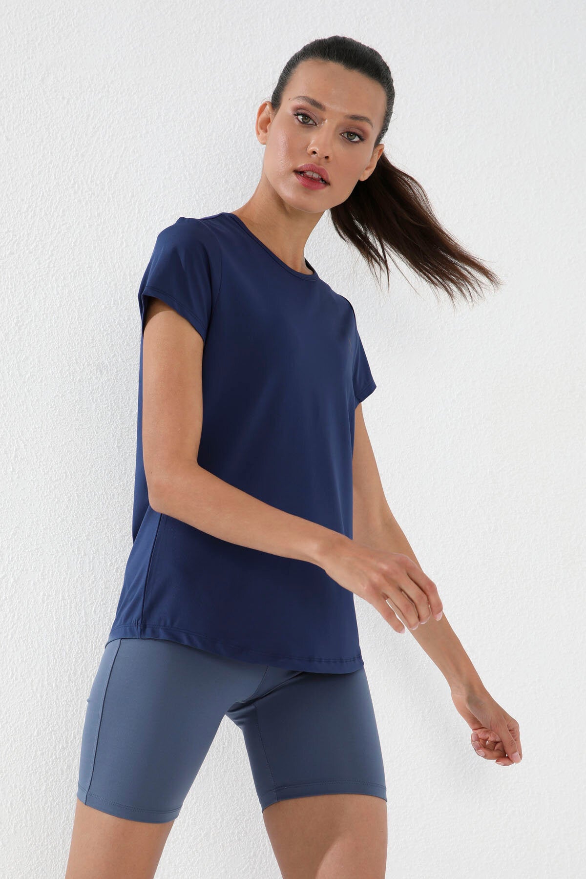 İndigo Basic Kısa Kol Standart Kalıp O Yaka Kadın T-Shirt - 97144