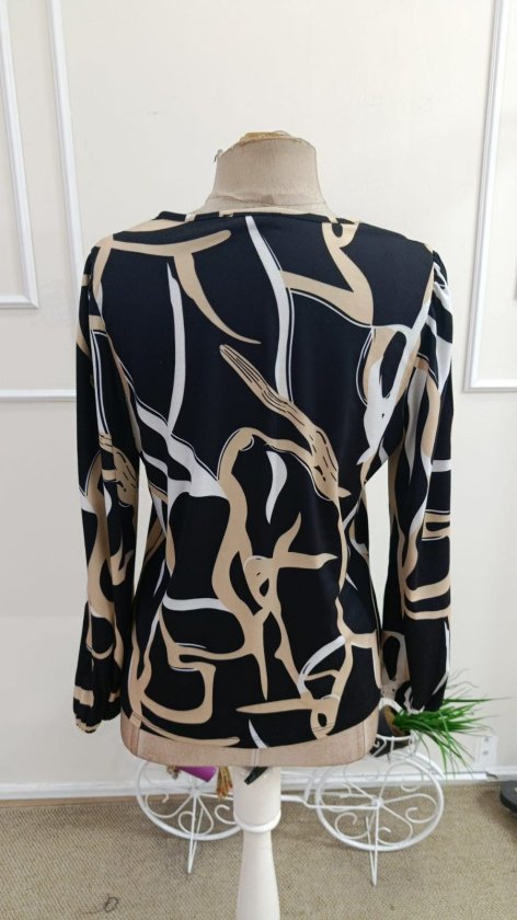 Kadın Uzun Kollu Yuvarlak V Yakalı Leopar Desenli Süprem Bluz