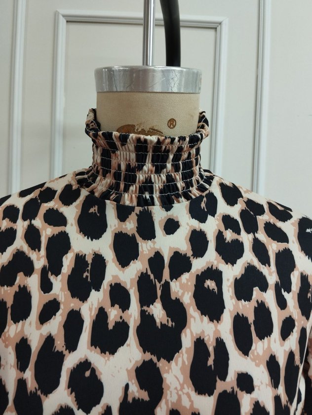 Kadın Uzun Kollu Balıkçı Yaka Leopar Desenli Belden Bağcıklı Uzun Desenli Tulum