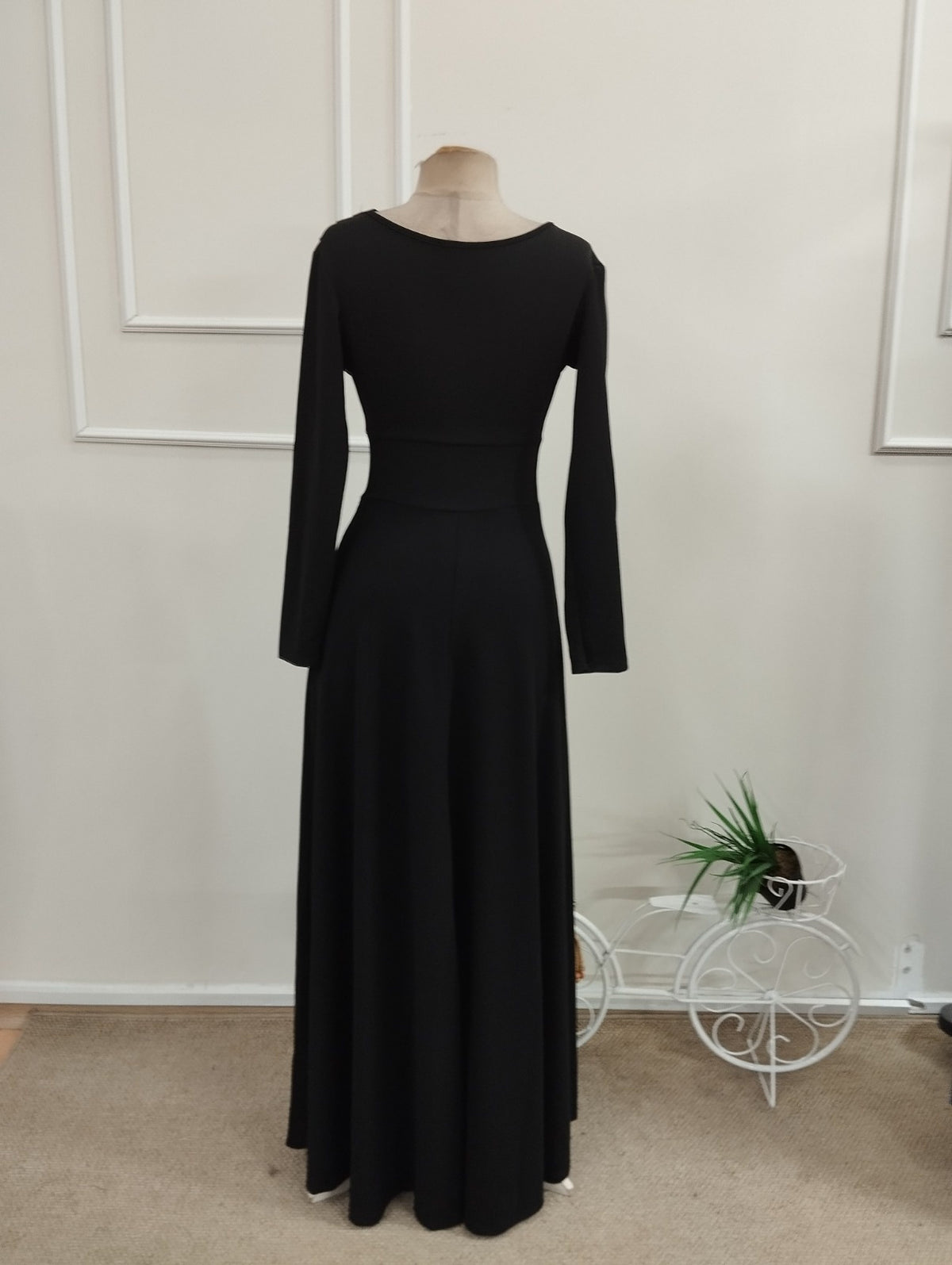 Kadın Uzun Kollu Omuzlardan Açık Kıloş Uzun Janjan Krep Elbise