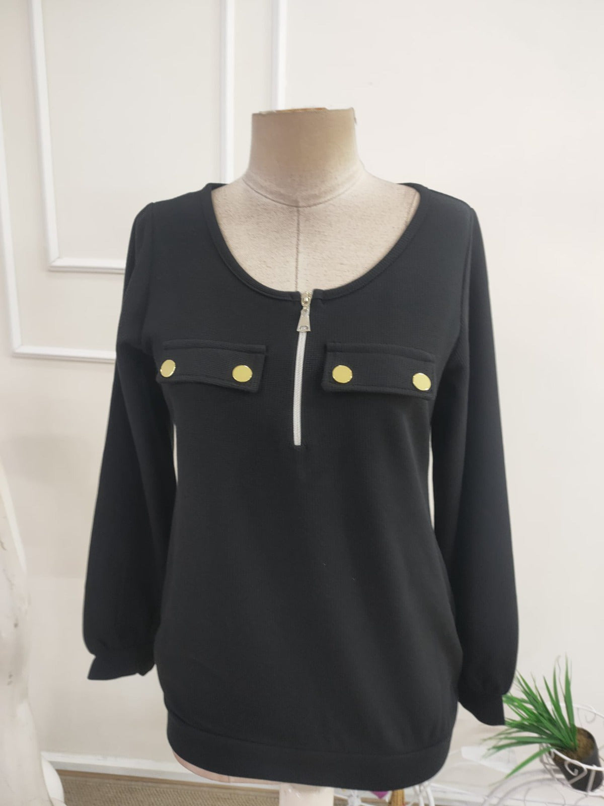 Kadın Uzun Kollu Yakadan Fermuarlı Süs Cepli Detaylı Waffle Bluz