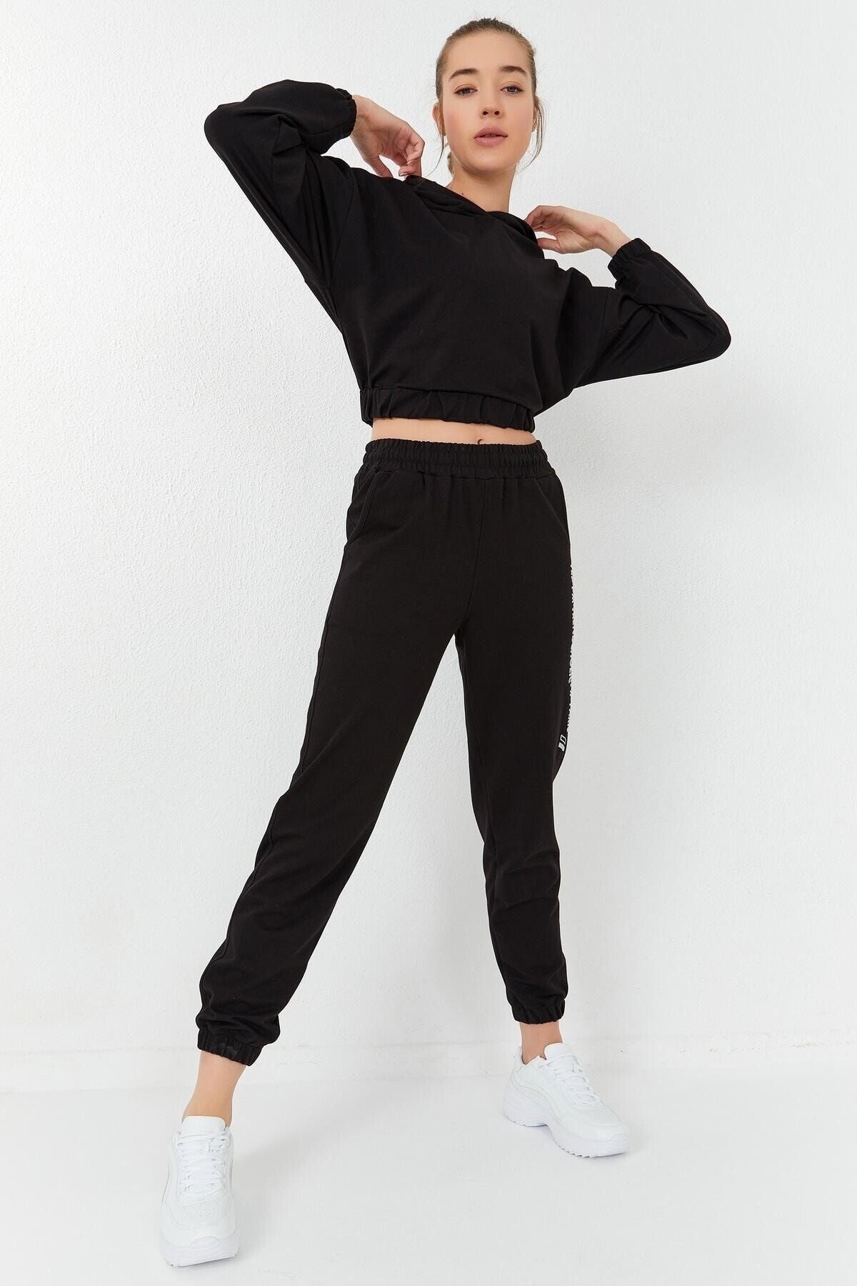 BAYAN OVERSIZE EŞOFMAN TAKIM CROP/JOGGER SİYAH-SİYAH