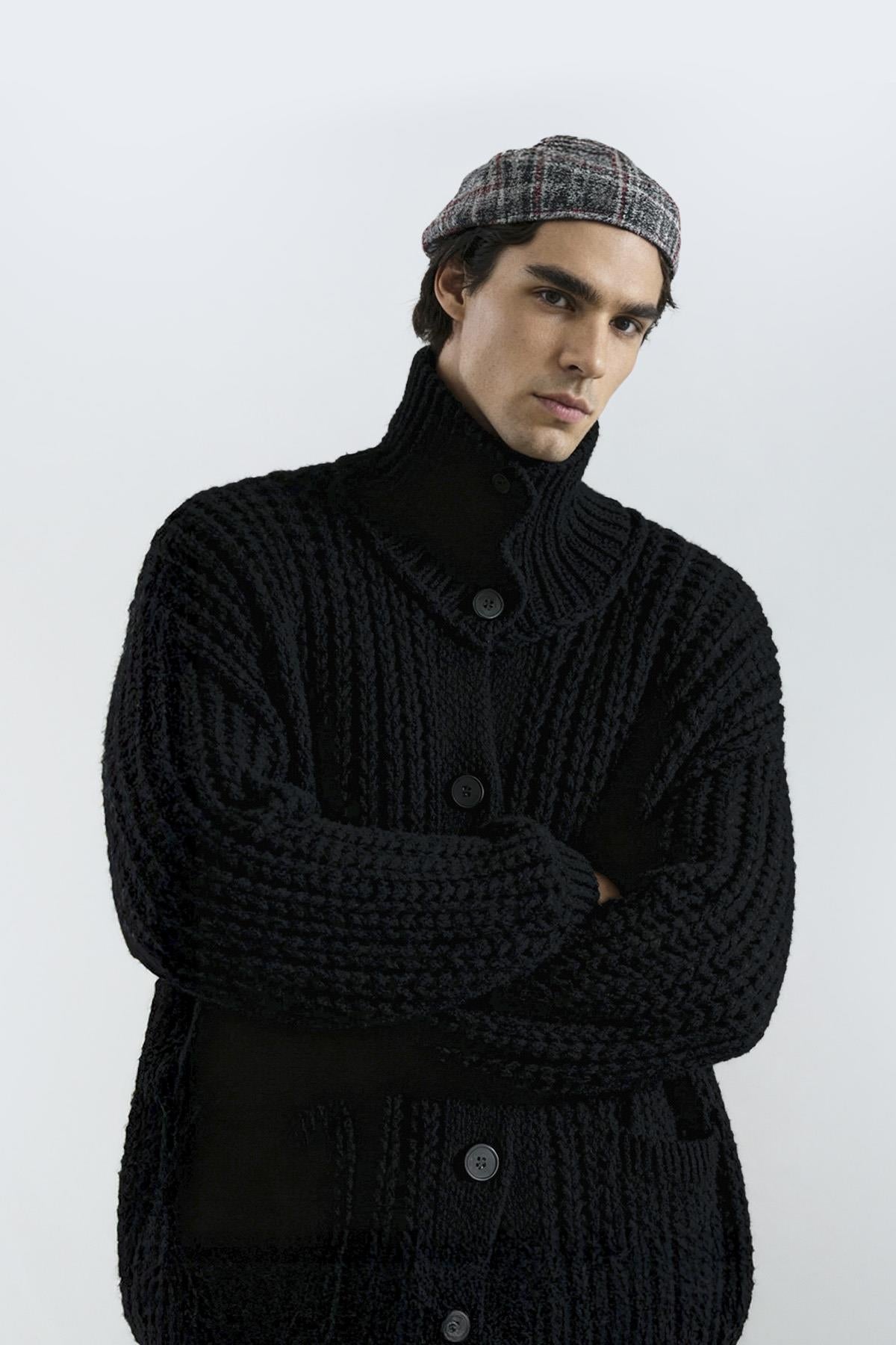 KALIN ÖRGÜLÜ OVERSIZE SİYAH HIRKA