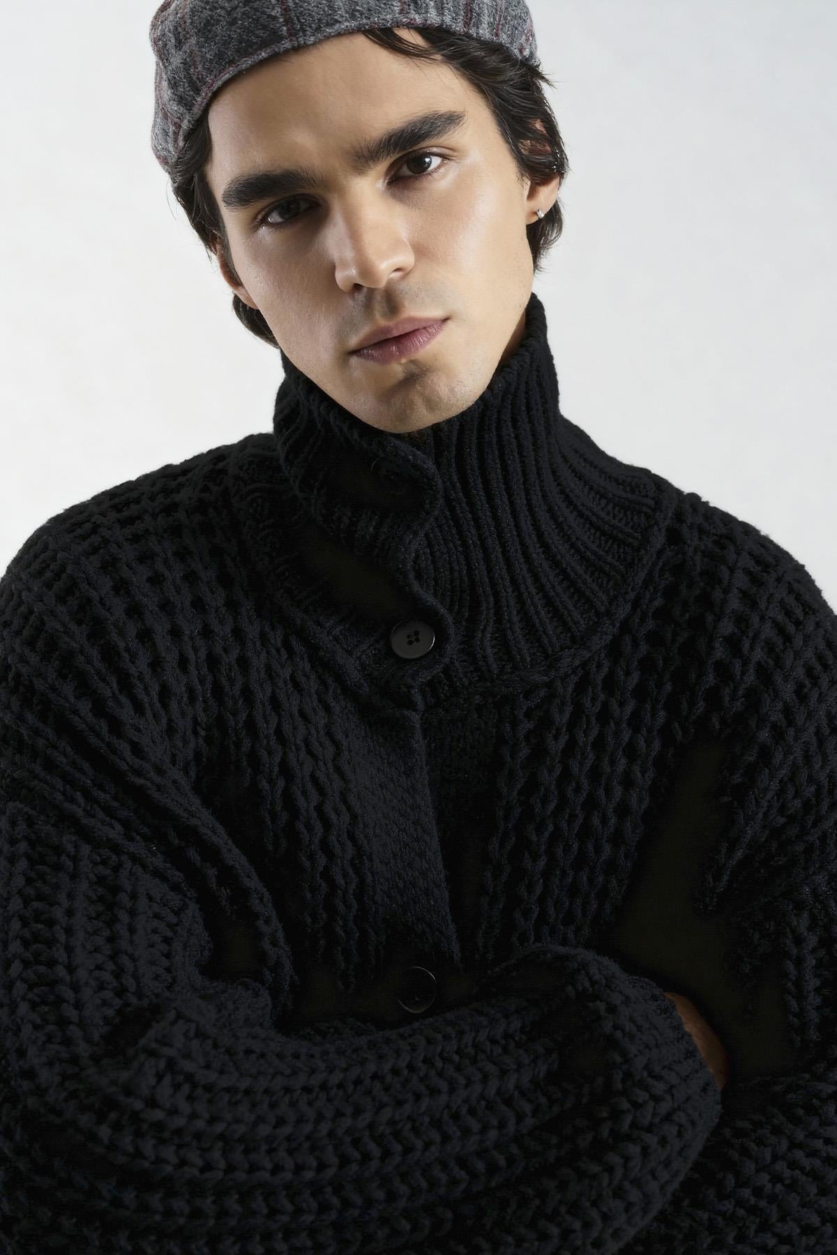 KALIN ÖRGÜLÜ OVERSIZE SİYAH HIRKA