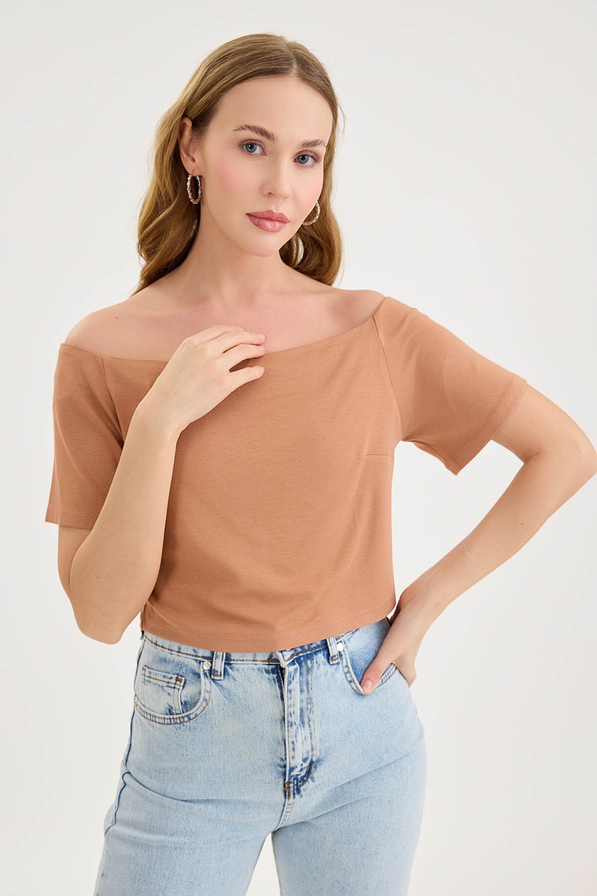 Kayık Yaka Crop Bluz