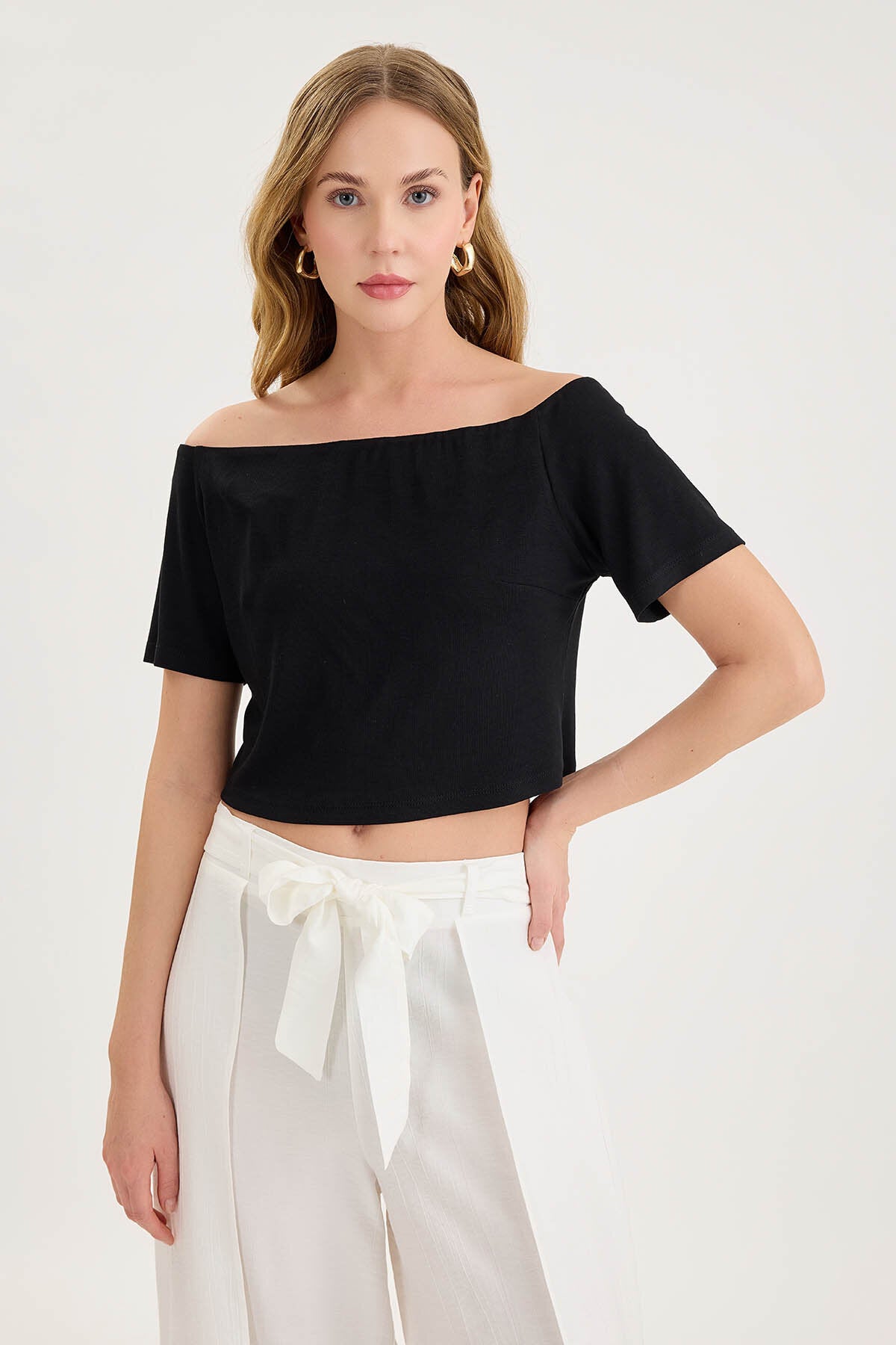 Kayık Yaka Crop Bluz