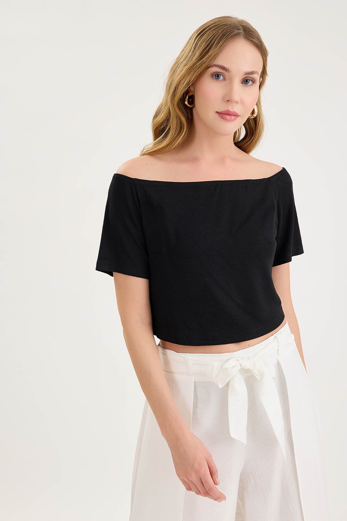 Kayık Yaka Crop Bluz