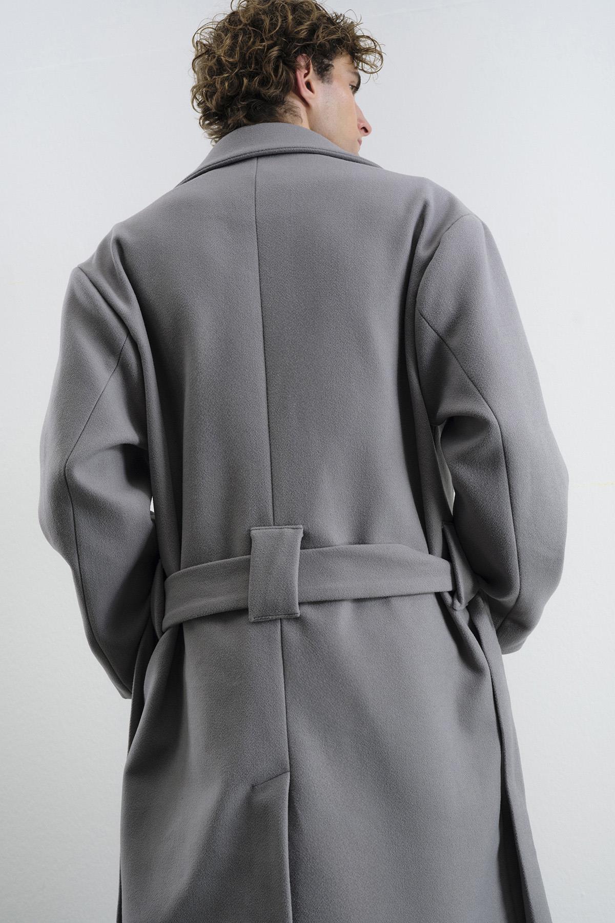 KEMERLİ KAŞE GRİ KABAN