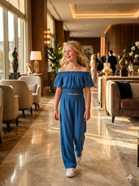 Kız Çocuk Düşük Omuz Beli ve Kolları Lastikli Bluz ve Pantalon 2`li Takım
