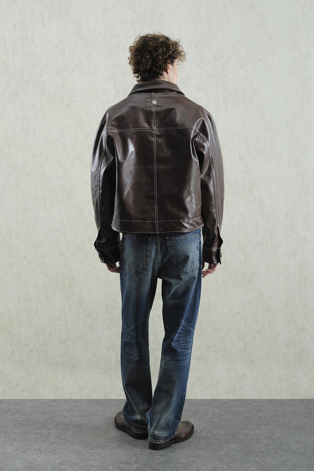 KONTRAST DİKİŞ DETAYLI KAHVERENGİ DERİ CEKET