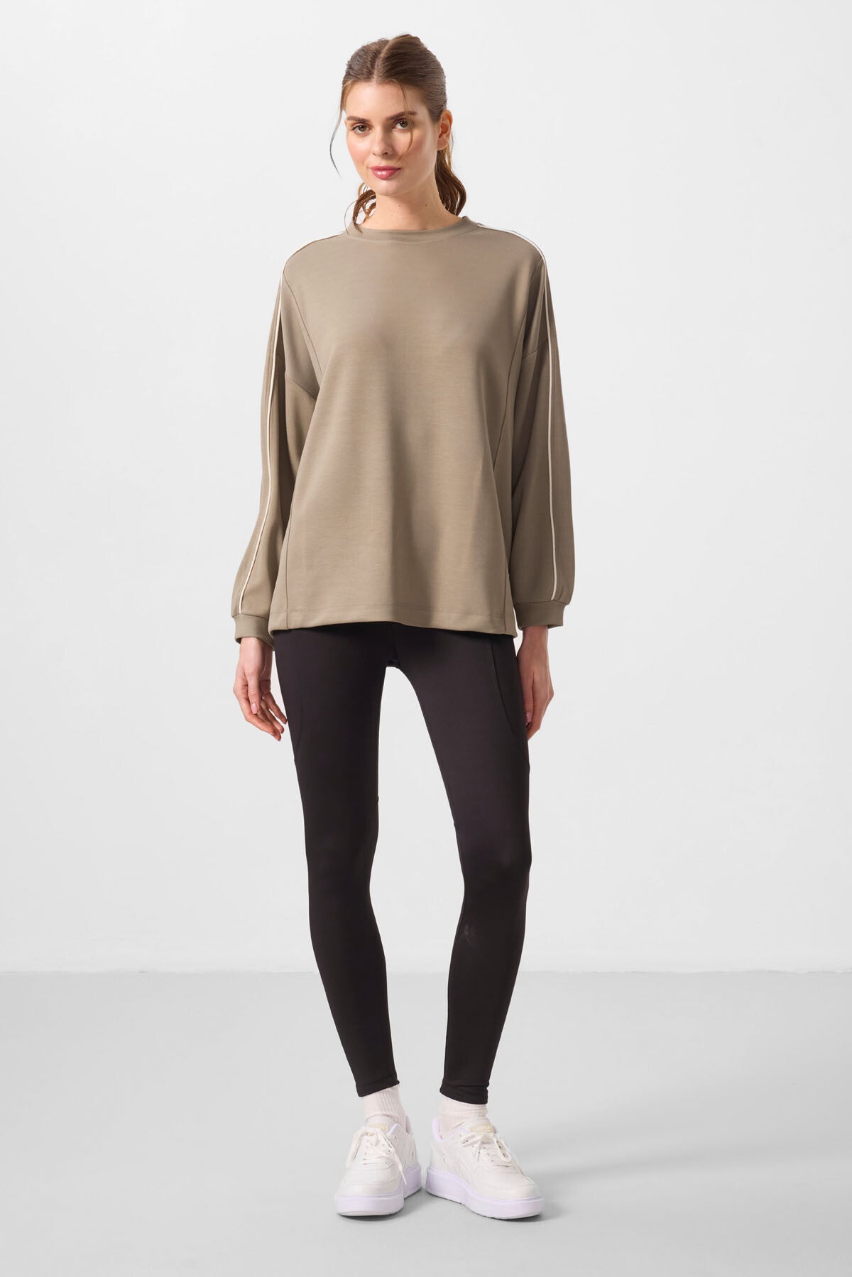 Koyu Bej Yumuşak Dokulu O Yaka Oversize Kadın Tunik Sweatshirt - 97303