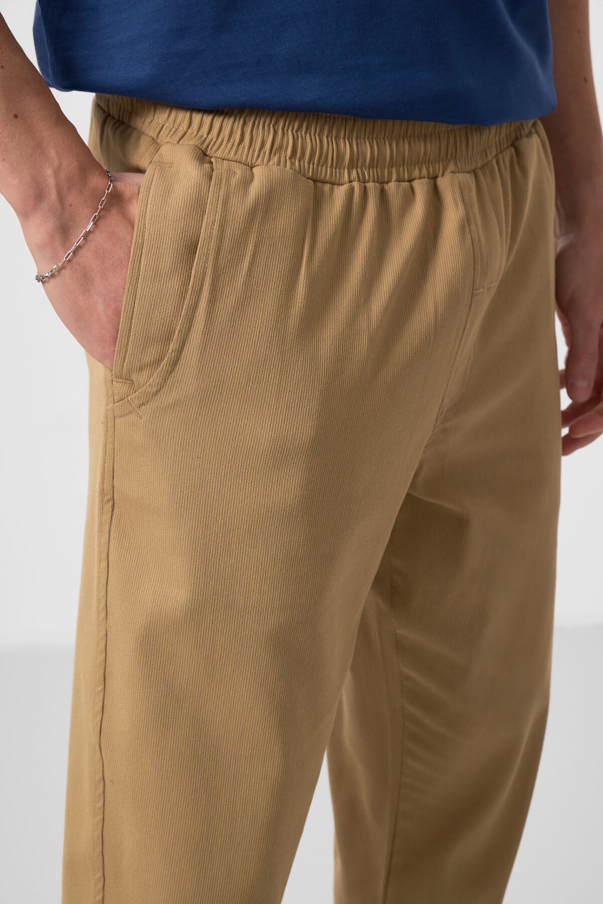 Koyu Bej Standart Fit Dokuma Hafif Esnek Chino Erkek Pantolon - 82175