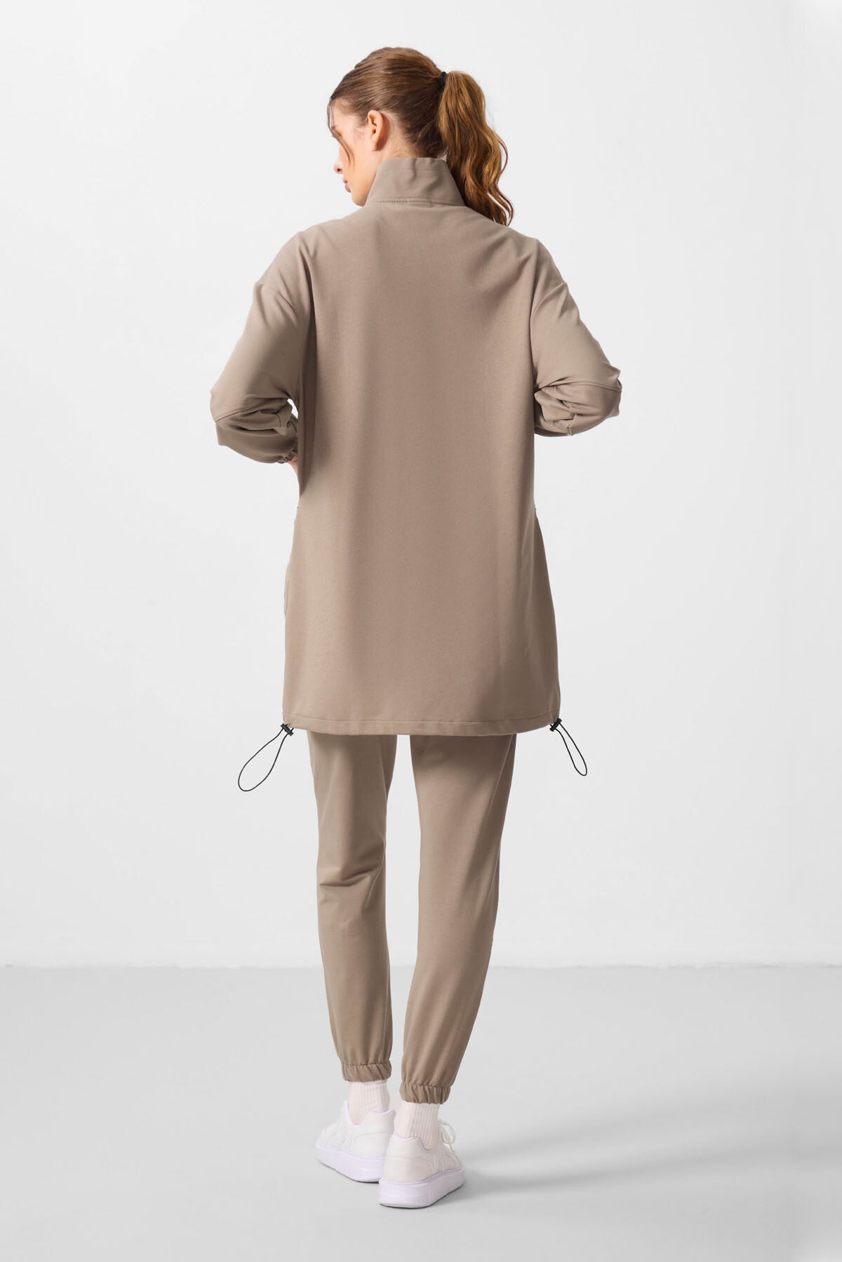 Koyu Bej Dik Yaka Fermuarlı Rahat Form Kadın Eşofman Tunik Takım - 95345