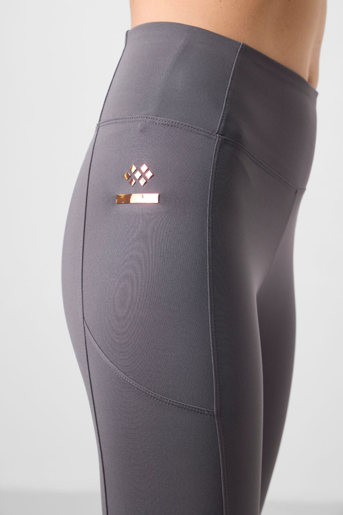 Koyu Gri Esnek Standart Fit Performans Kadın Tayt - 94667