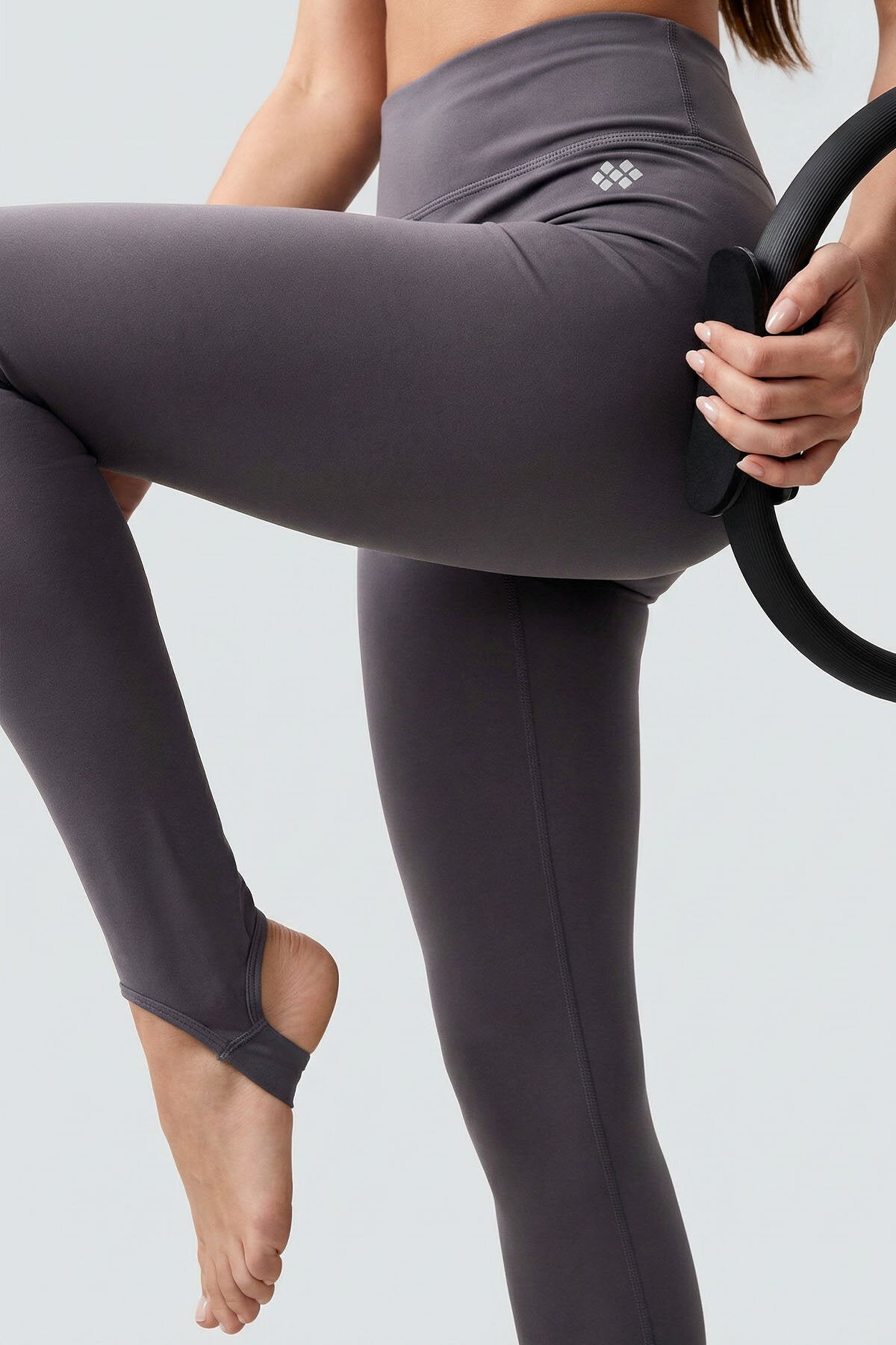 Koyu Gri Standart Fit Esnek Spor Performans Kadın Topuklu Tayt - 94685