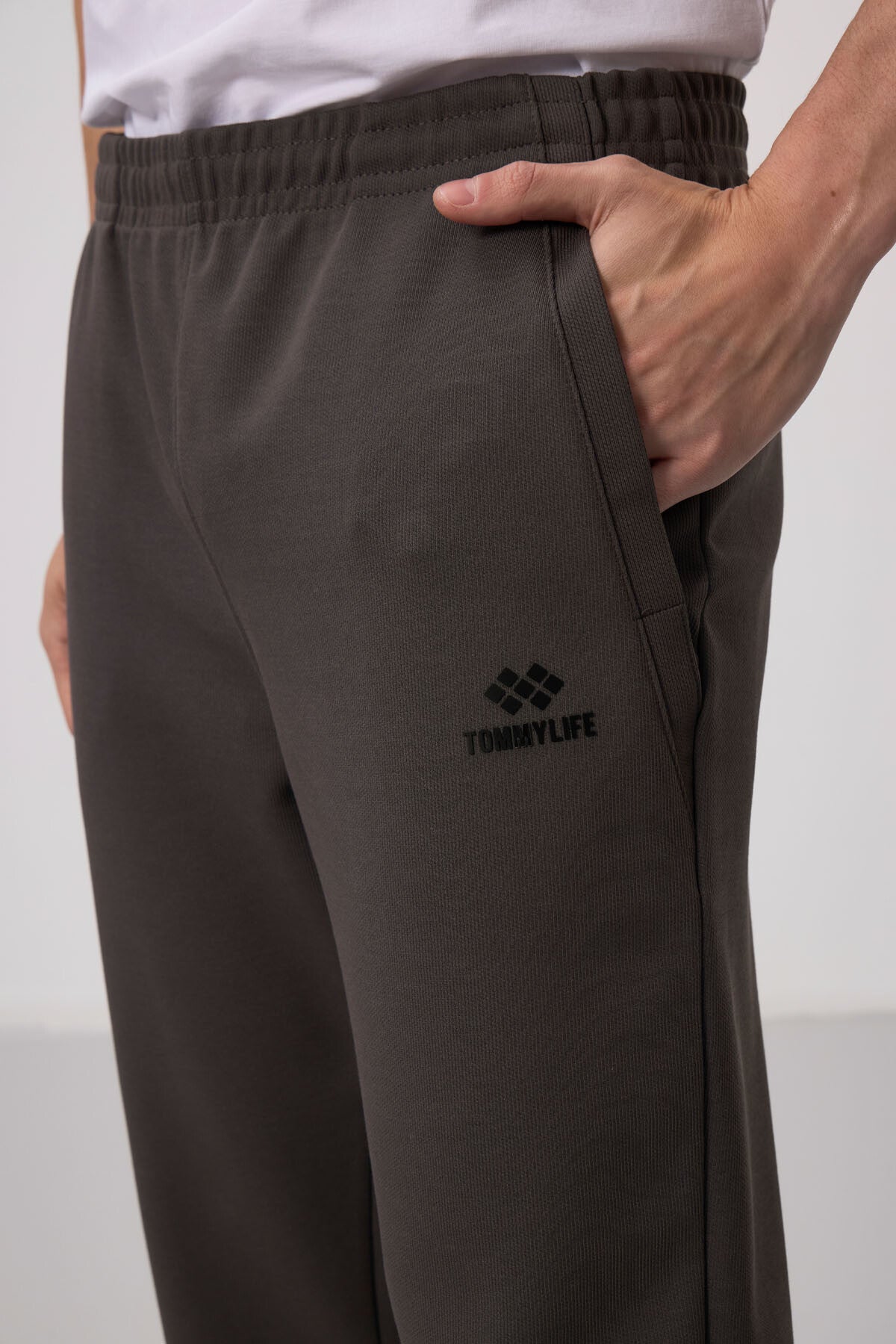 Koyu Gri Yüzeyi Dokulu Rahat Form Erkek Eşofman Takım - 85273