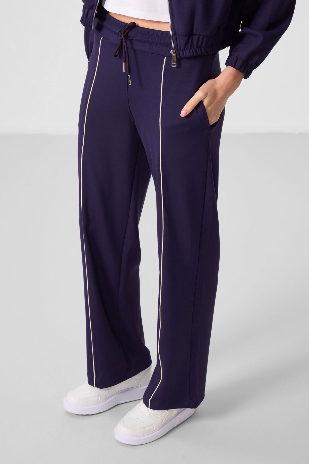 Koyu Mor Yumuşak Dokulu Dik Yaka Oversize Lastikli Kadın Eşofman Takım - 95349