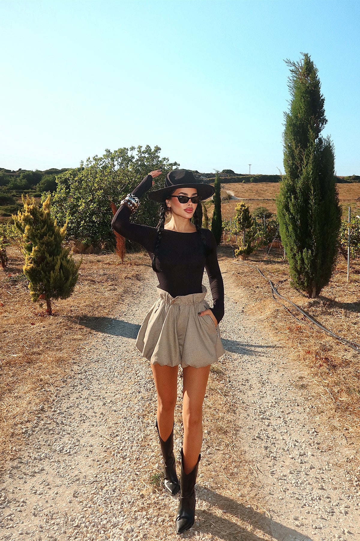 Krem Guizio Mini Etek Görünümlü Şort ATE-3600