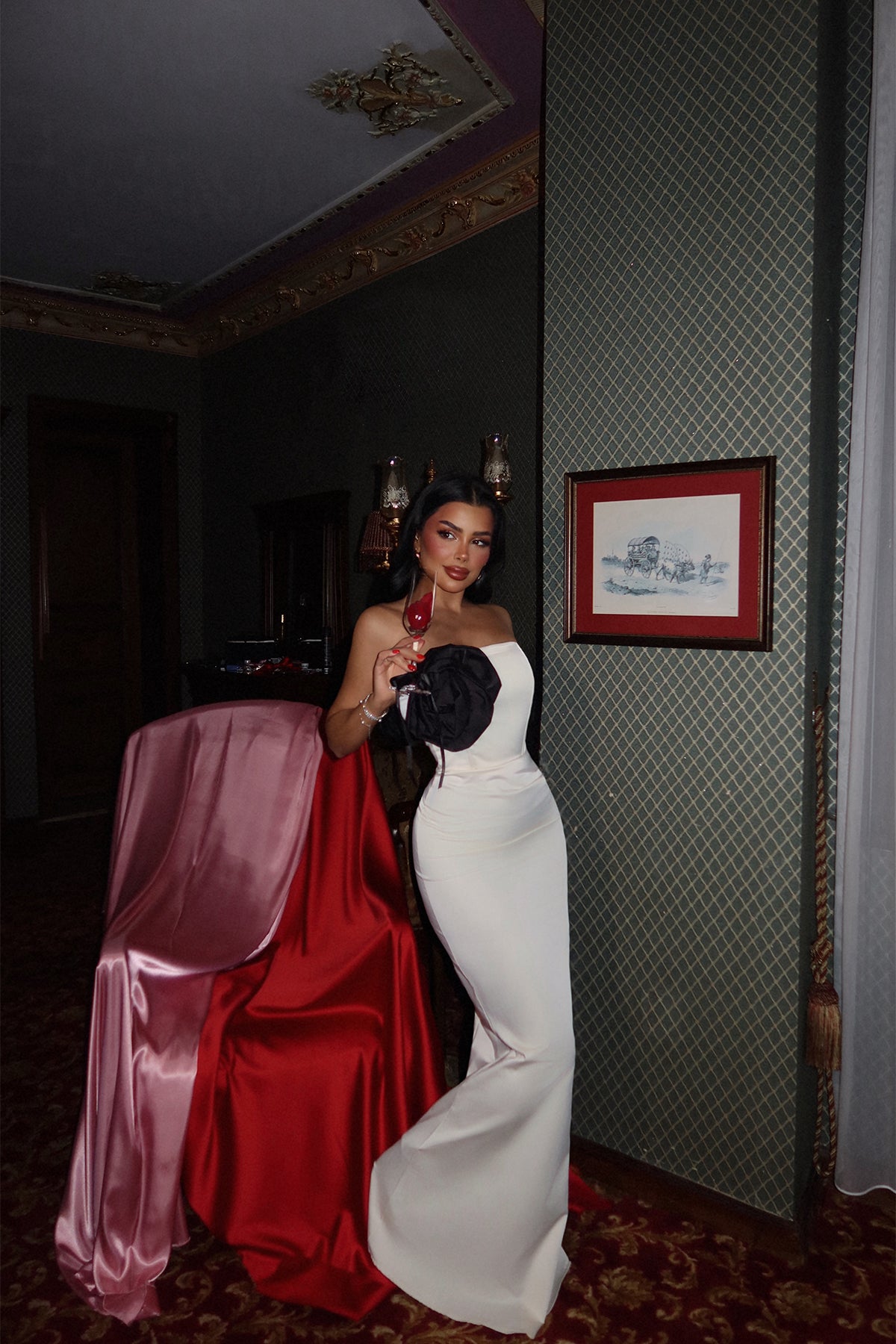 Krem Gül Detay Straplez Elbise ATE-2307